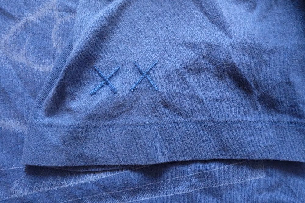 Kaws × Uniqlo Uniqlo x KAWS T-Shirt Size US M / EU 48-50 / 2 - 3 Thumbnail