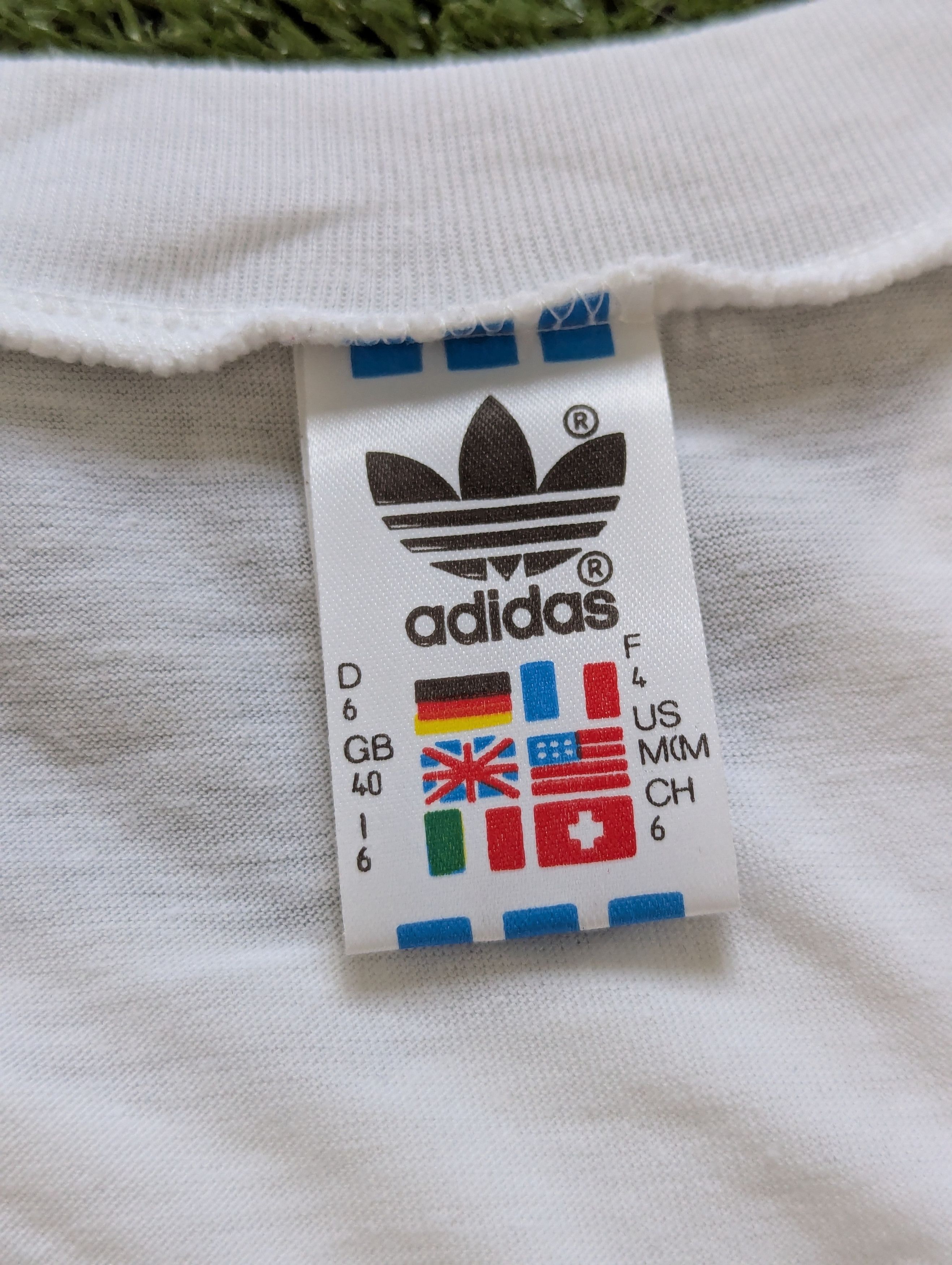 Adidas ADIDAS VINTAGE TEMPLATE FOOTBALL SHIRT JERSEY SIZE M Size US M / EU 48-50 / 2 - 3 Thumbnail