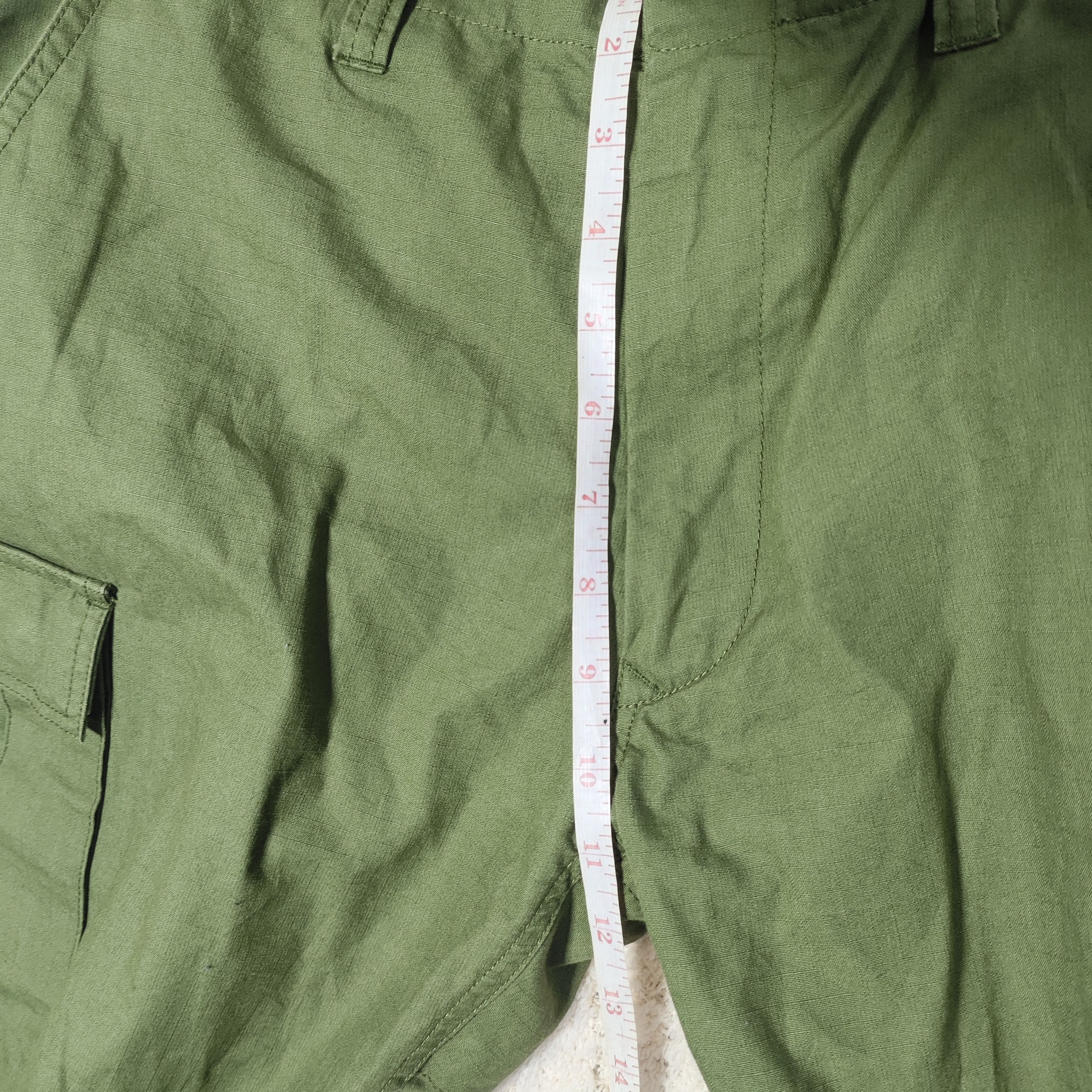 Bape Bape Fur Back Pocket Cargo Shorts Size US 32 / EU 48 - 14 Thumbnail