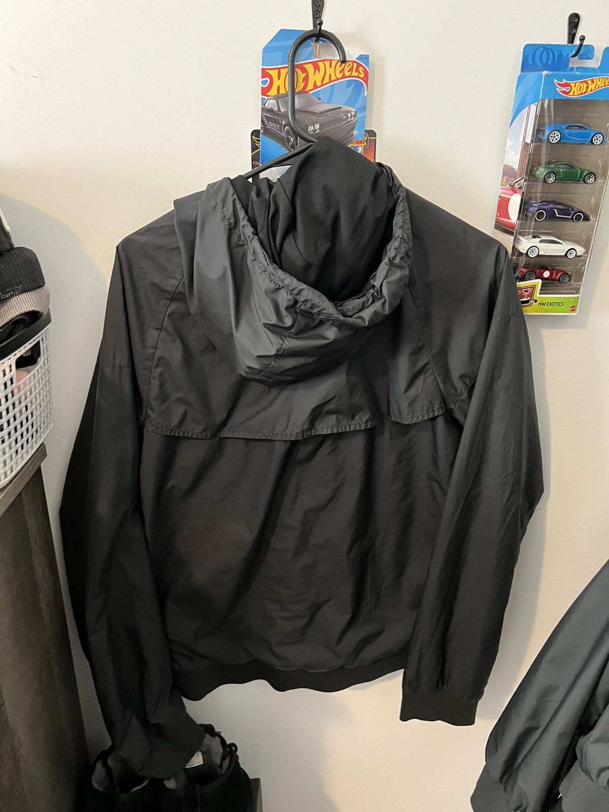Nike Nike Windbreaker size small Size US S / EU 44-46 / 1 - 3 Thumbnail