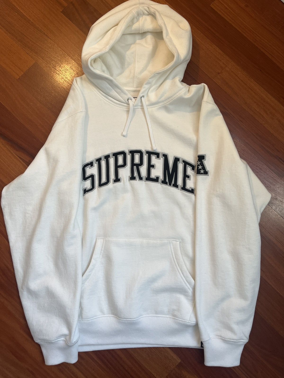 supreme raiders hoodie xl