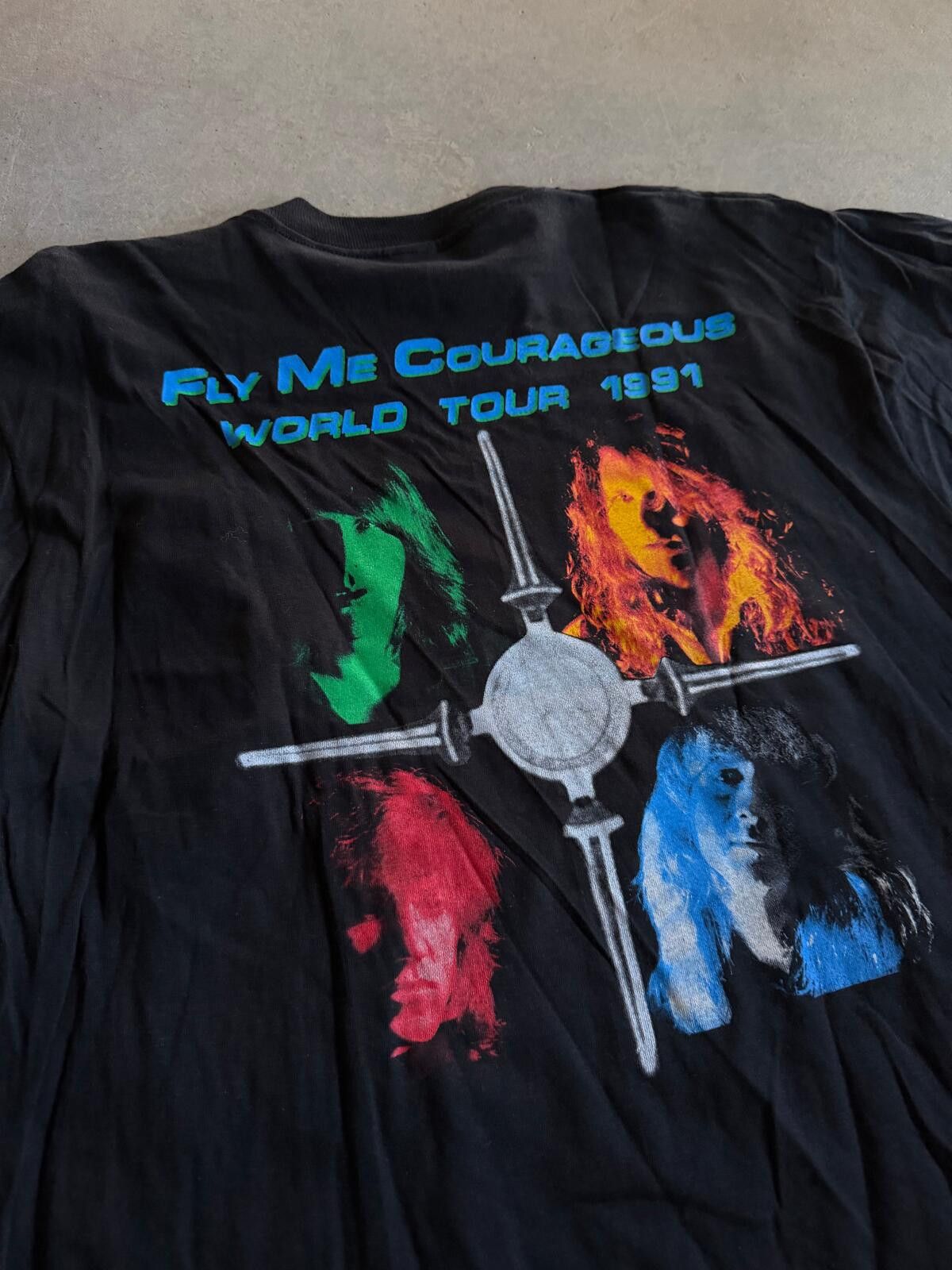 Fruit Of The Loom VTG Drive N Cryin Fly Me Courageous 1991 Tour Tee Sz XL Size US XL / EU 56 / 4 - 4 Thumbnail