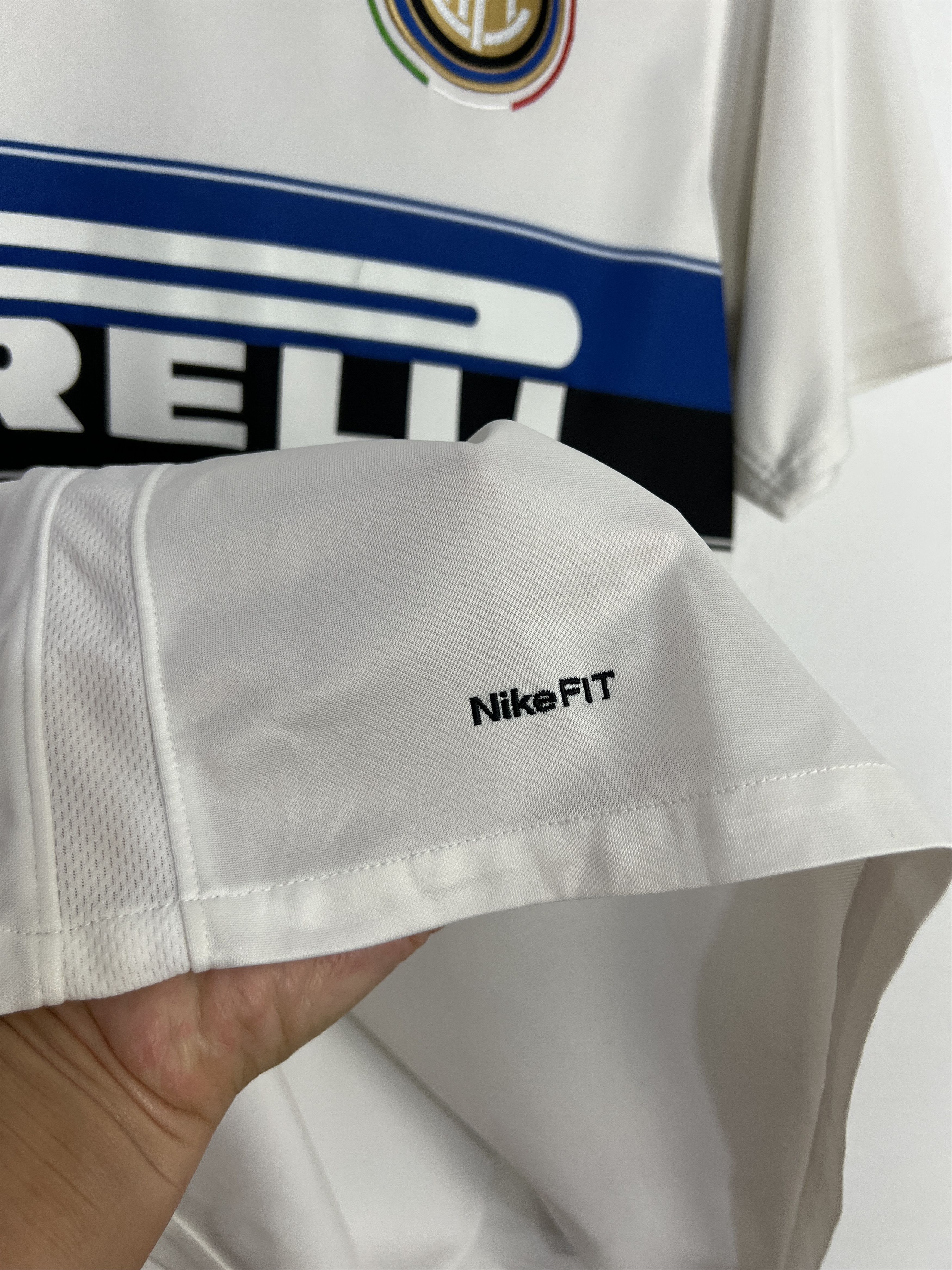 Nike Internazionale Away football shirt 2009 Soccer White Nike Size US M / EU 48-50 / 2 - 5 Thumbnail