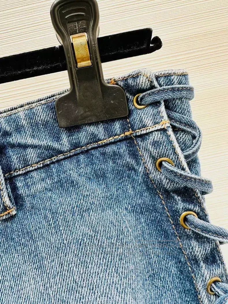 Miu Miu Miu Miu 24 Denim shorts with low waist straps Size 40" / US 18 - 4 Thumbnail