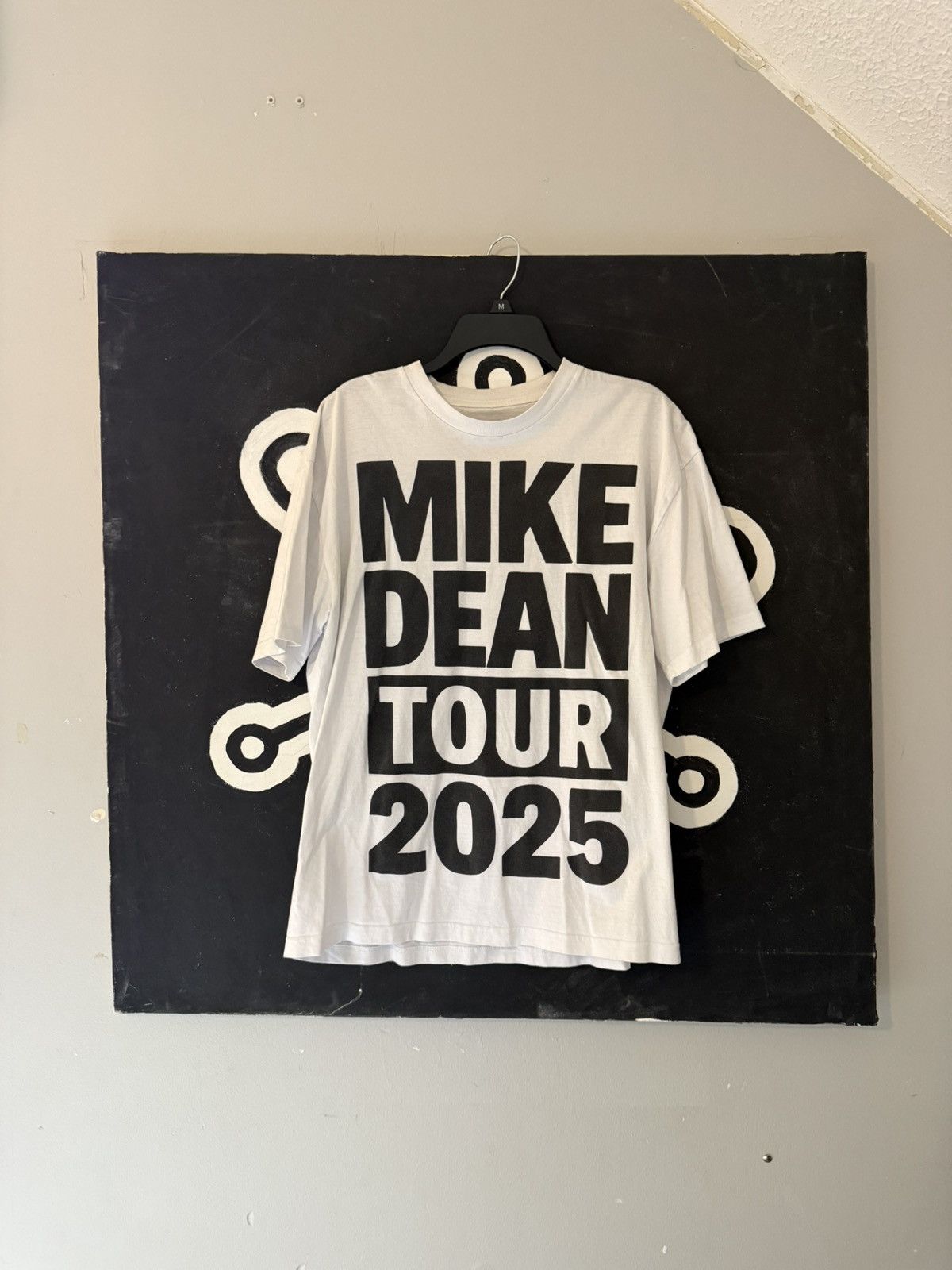 Band Tees MIKE DEAN TOUR 2025 GRAPHIC TEE Size US S / EU 44-46 / 1 - 1 Thumbnail