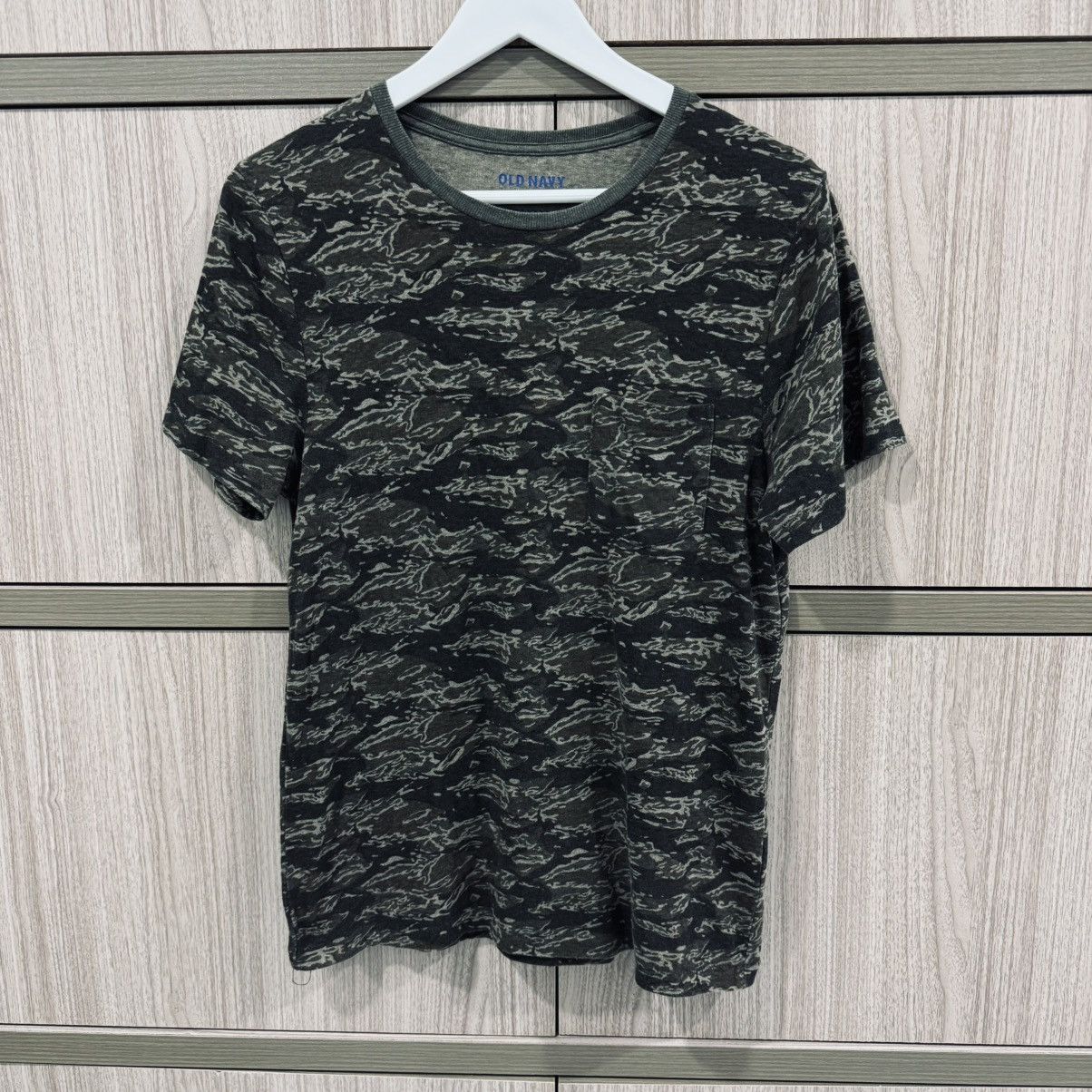 Old Navy Old Navy Camo T-Shirt Size US XS / EU 42 / 0 - 1 Thumbnail