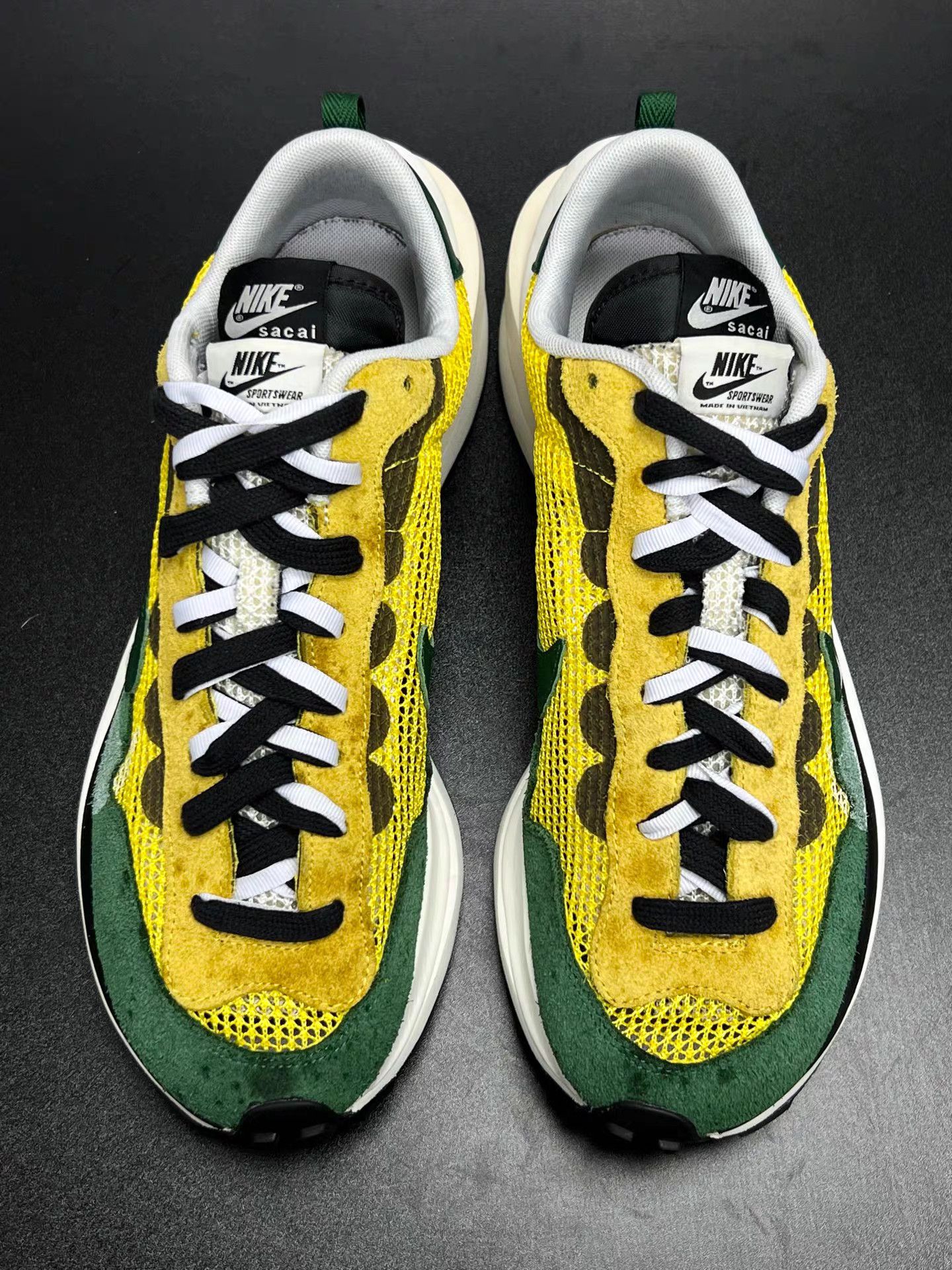 Nike NIKE SACAI VaporWaffle Yellow Green K15 Size US 11.5 / EU 44-45 - 3 Thumbnail