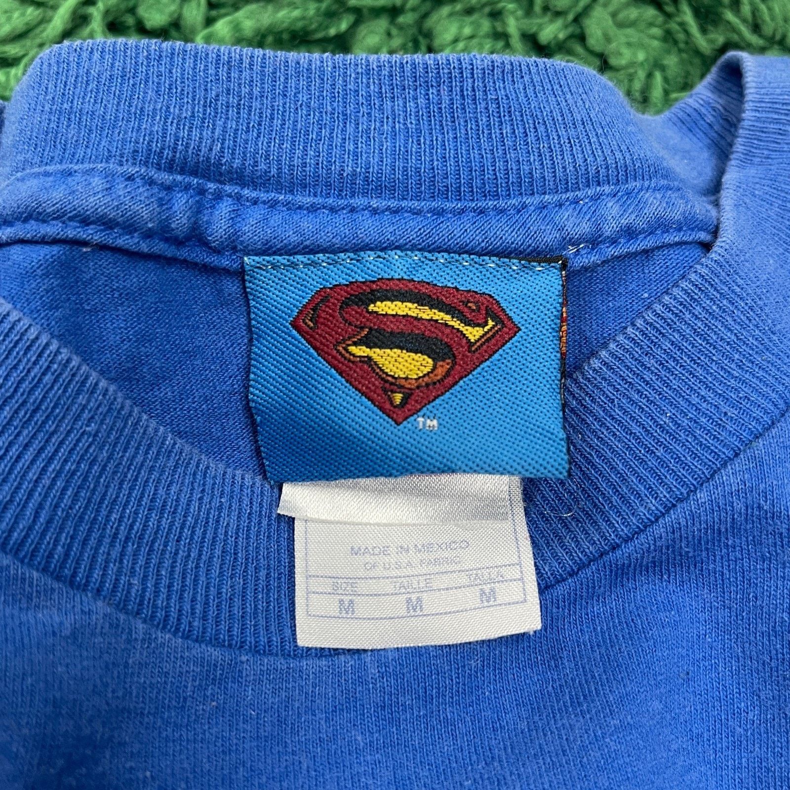 Vintage Vintage Y2K Superman Logo Blue Tee T Shirt Size Medium M Size US M / EU 48-50 / 2 - 4 Thumbnail