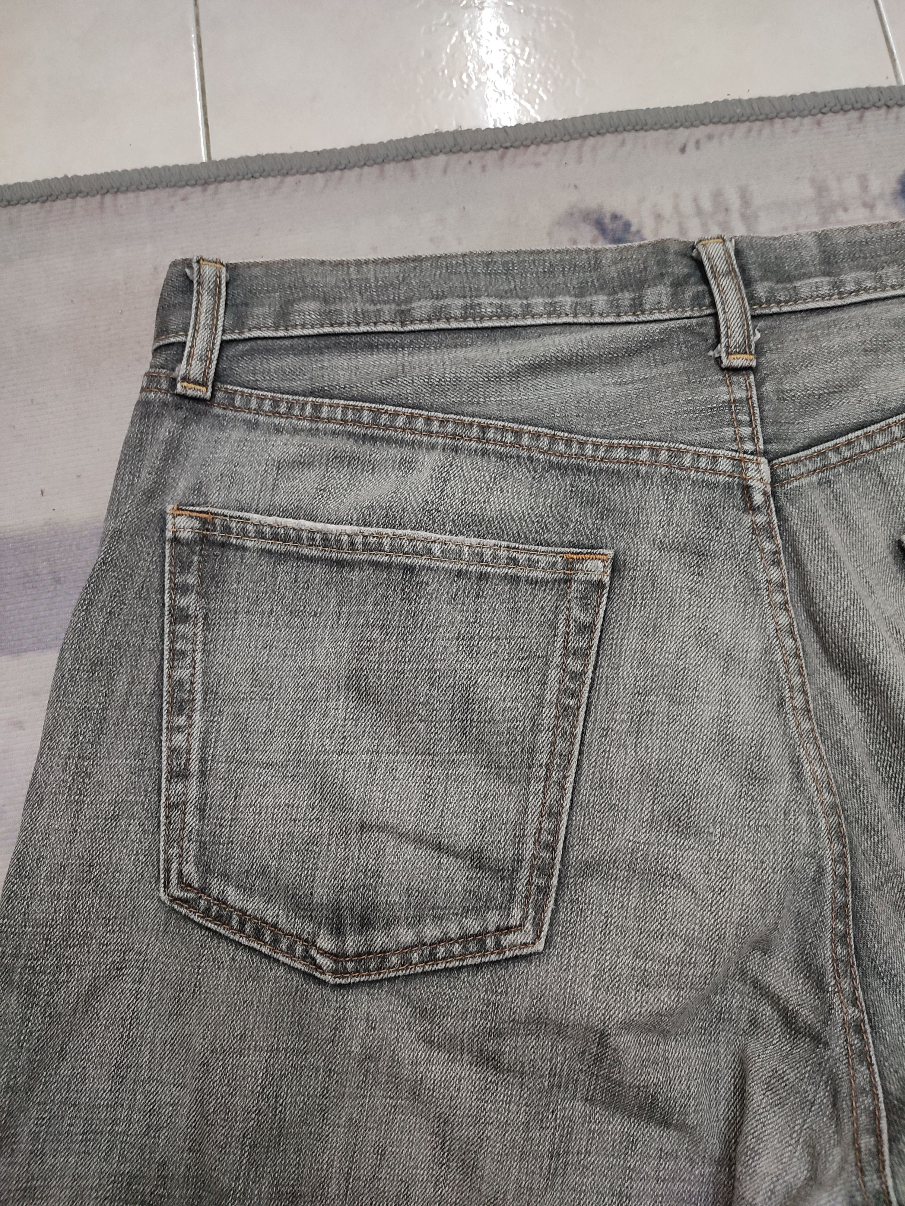 Uniqlo 💥Need Gone💥 90s Uniqlo Distressed Denim Size US 35 - 11 Thumbnail