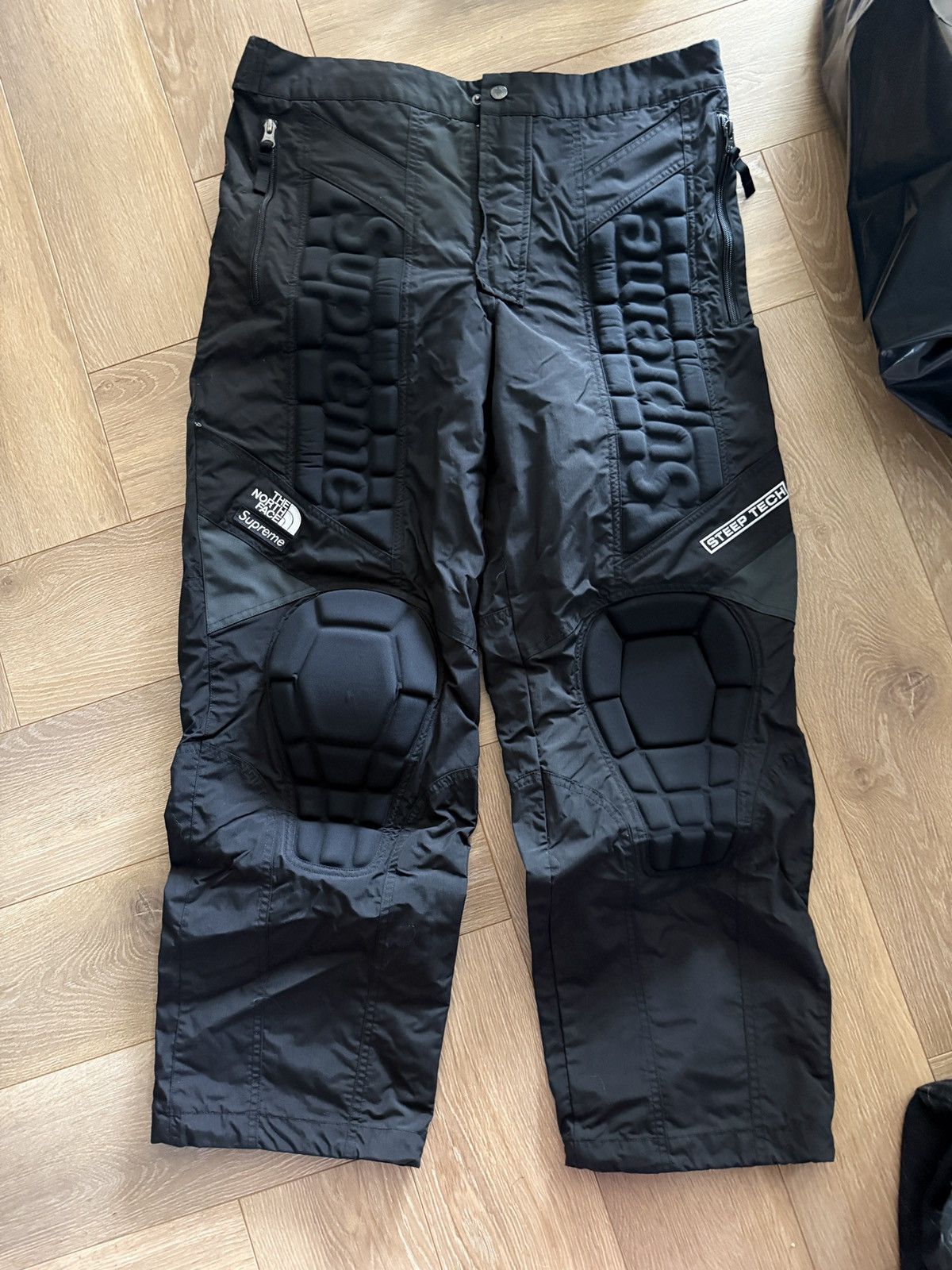Supreme × The North Face Supreme x The North Face Steep Tech Pants Size US 30 / EU 46 - 1 Thumbnail