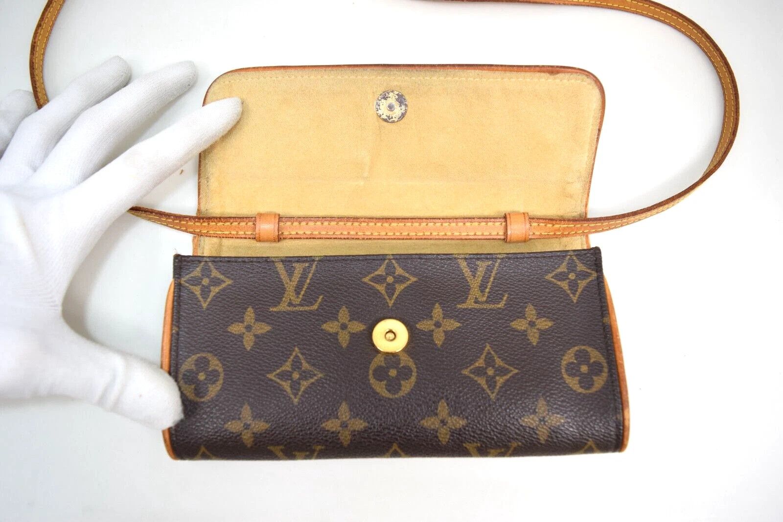 Louis Vuitton Louis Vuitton Pochette Twin PM CrossbodyBag Monogram M51854 Size ONE SIZE - 10 Thumbnail