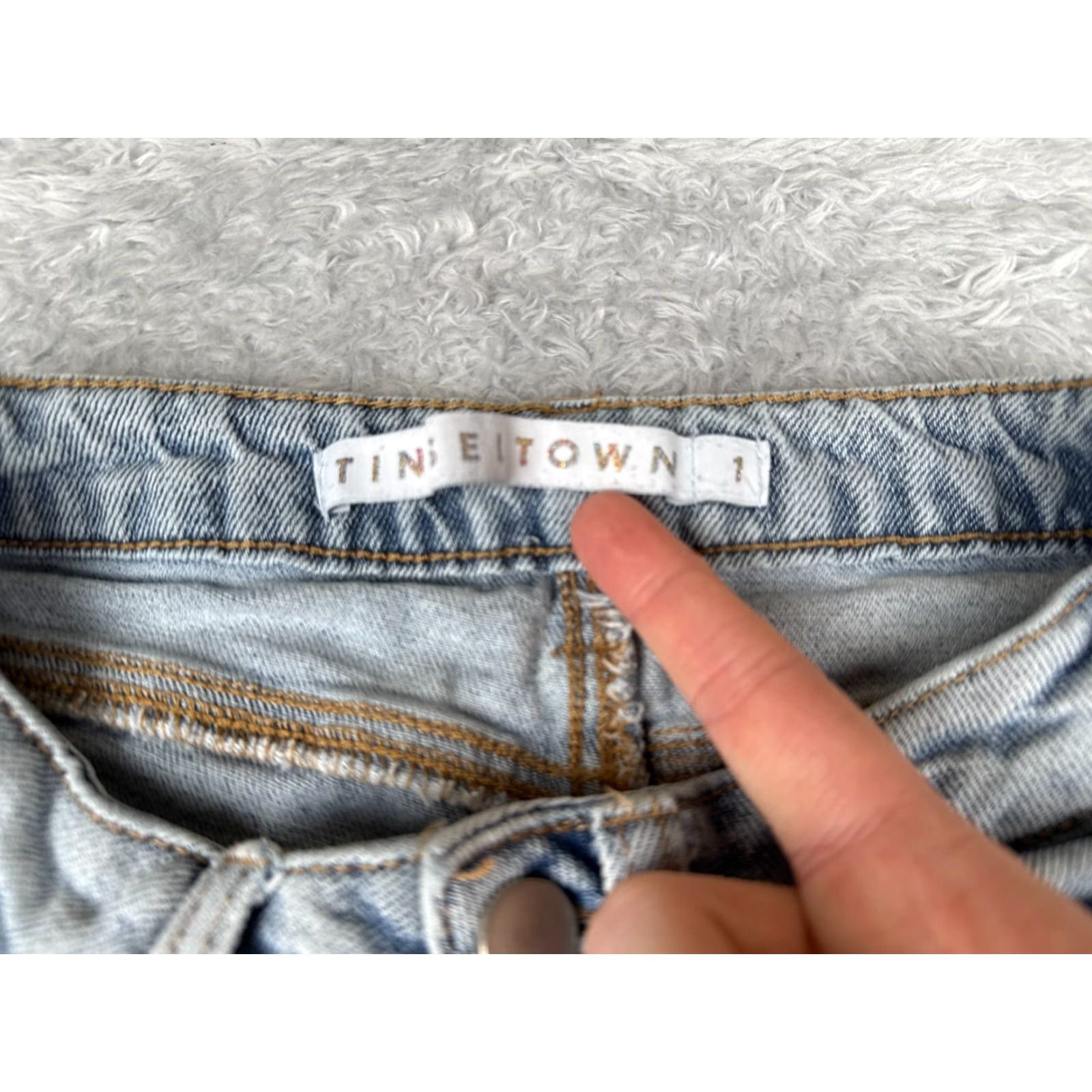 Vintage Tinseltown Jeans Juniors 1 Blue Denim Wide Leg 90s Look Butterfly High Rise 23x30 Women Jeans Mens Womens Size 25" / US 0 / IT 36 - 6 Thumbnail