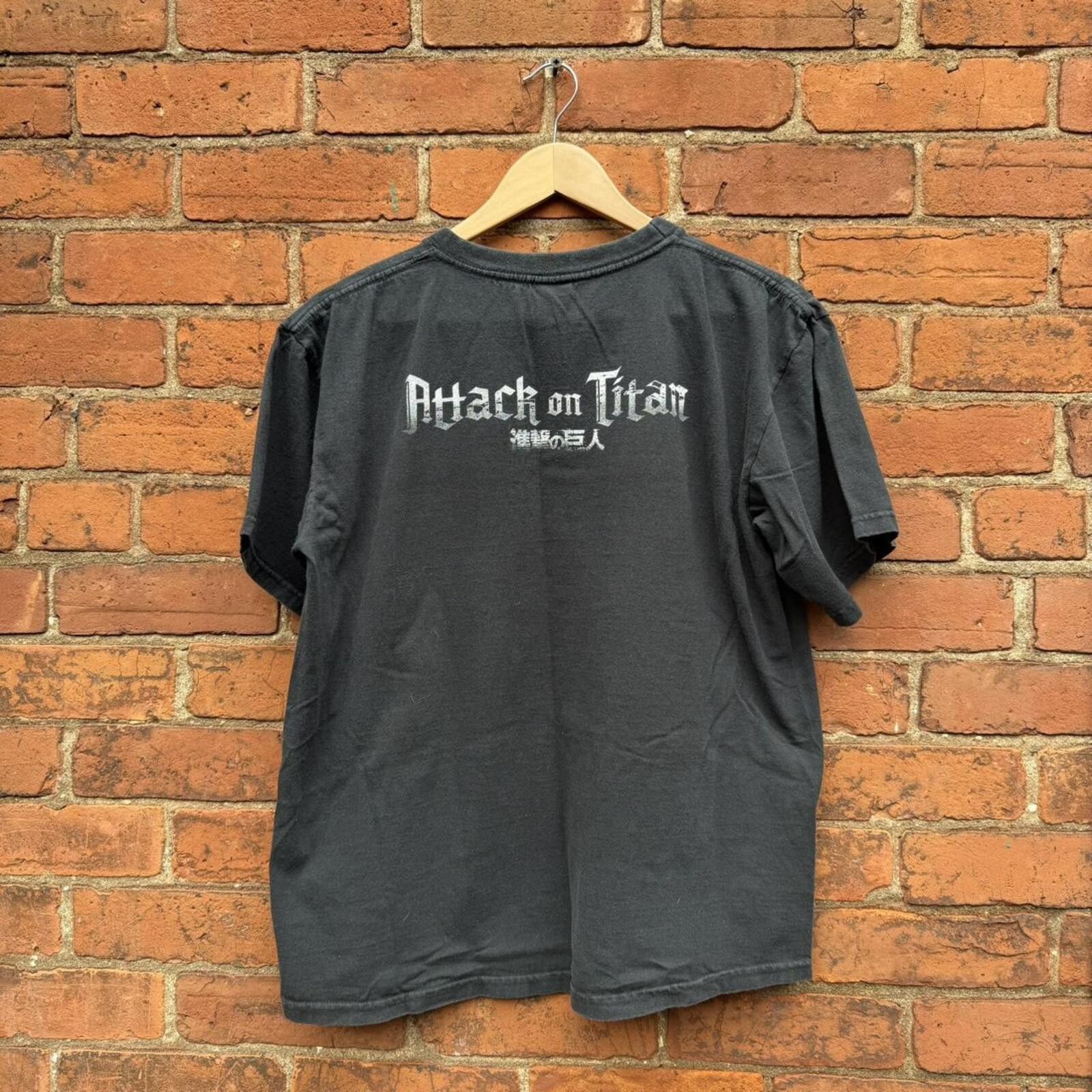 Other Vintage attack on titan t shirt L Size US L / EU 52-54 / 3 - 5 Thumbnail