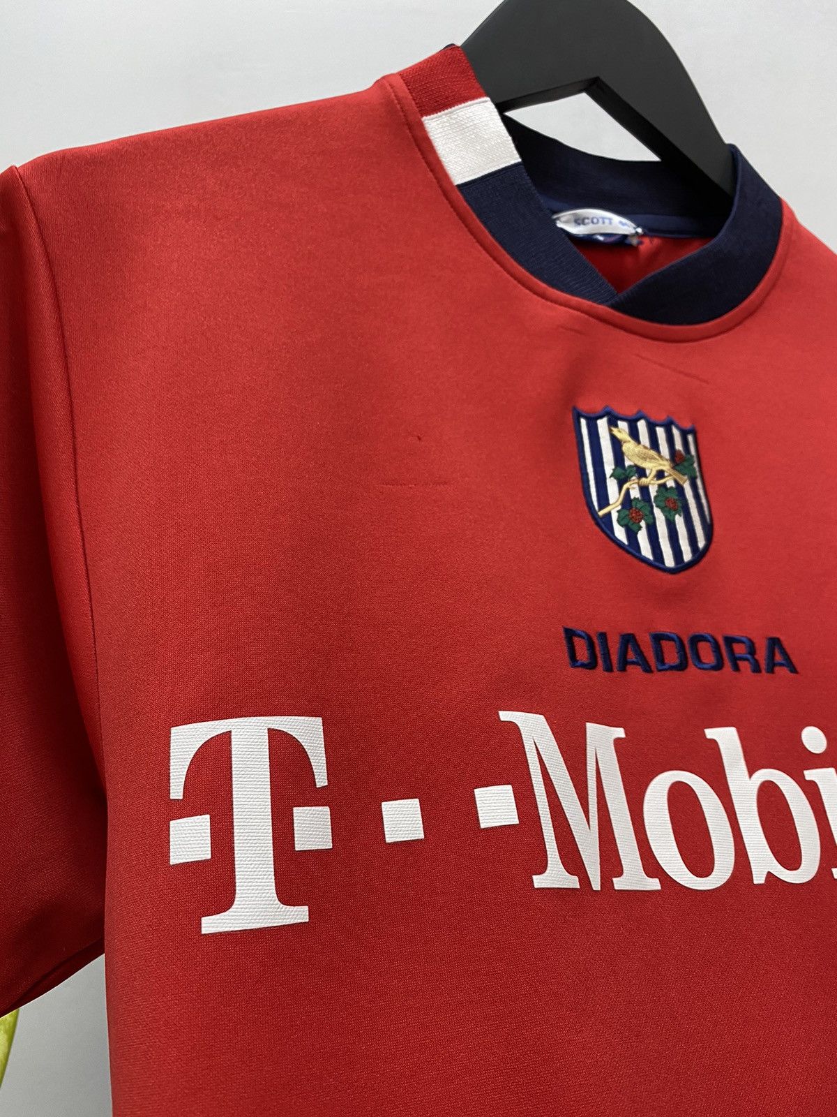 Vintage Diadora West Bromwich Albion #6 Purse Home Soccer Jersey Size US S / EU 44-46 / 1 - 7 Thumbnail
