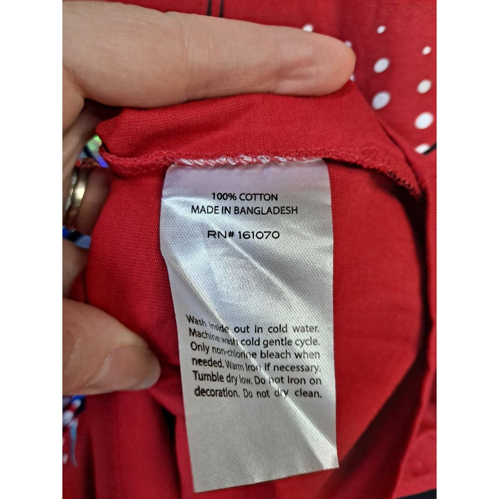 Other Switch Short Sleeve Red Tee with Money Bag Design Size XL Size US XL / EU 56 / 4 - 6 Thumbnail