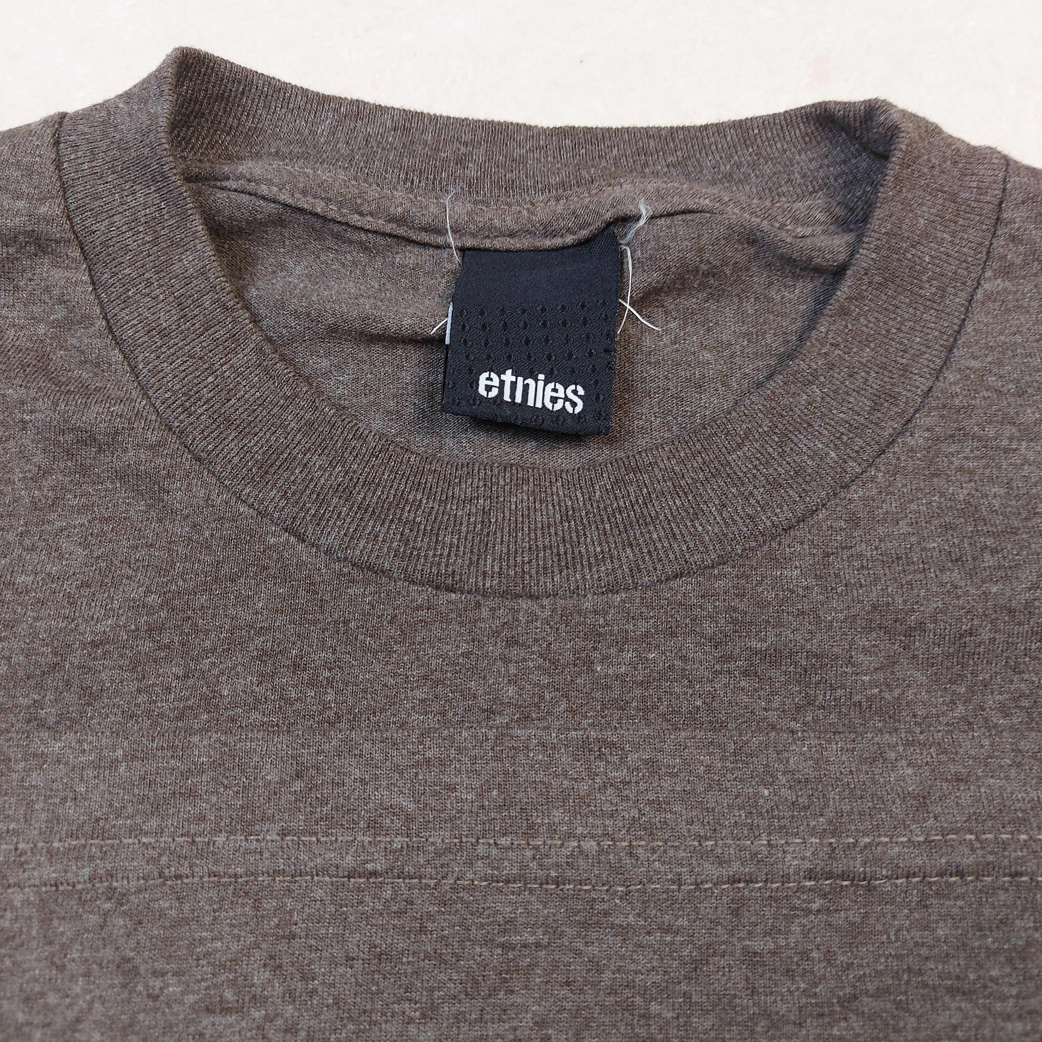 Etnies Vintage 90s Y2K Etnies Skateboards EST 1986 Long Sleeve TEE Size US L / EU 52-54 / 3 - 6 Thumbnail