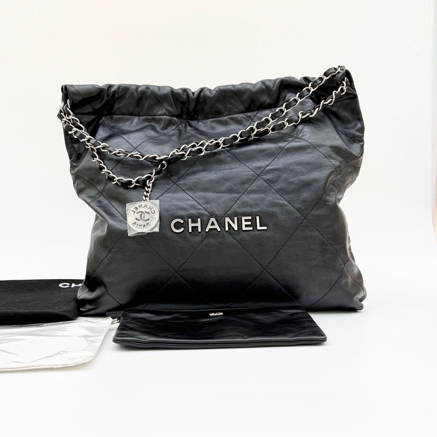 Chanel Pre-loved Bag Very good condition Size ONE SIZE - 1 Thumbnail