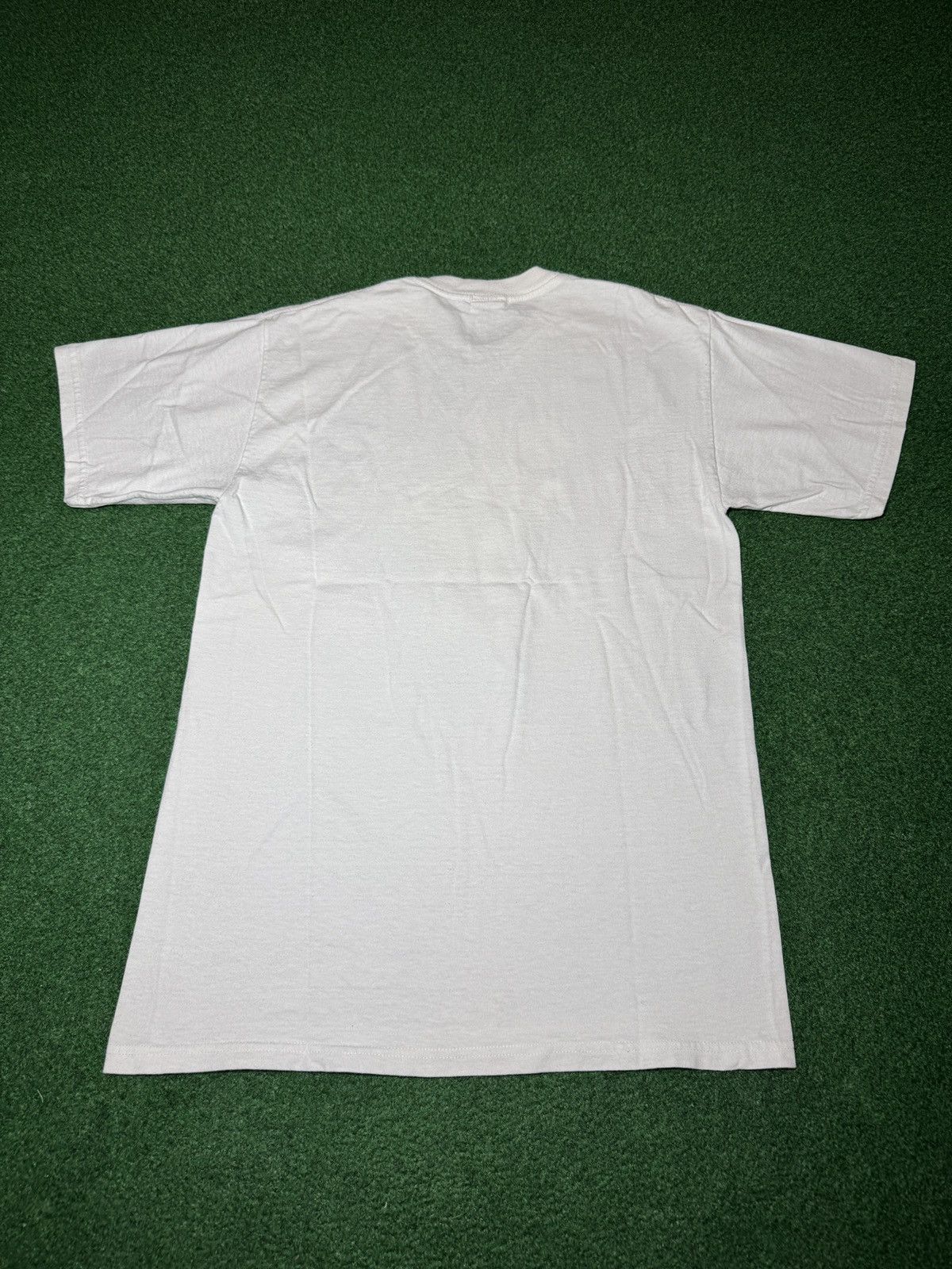 Vintage Vintage O Ciruqe de Soleil Bellagio Medium Y2K T Shirt Size US M / EU 48-50 / 2 - 4 Thumbnail