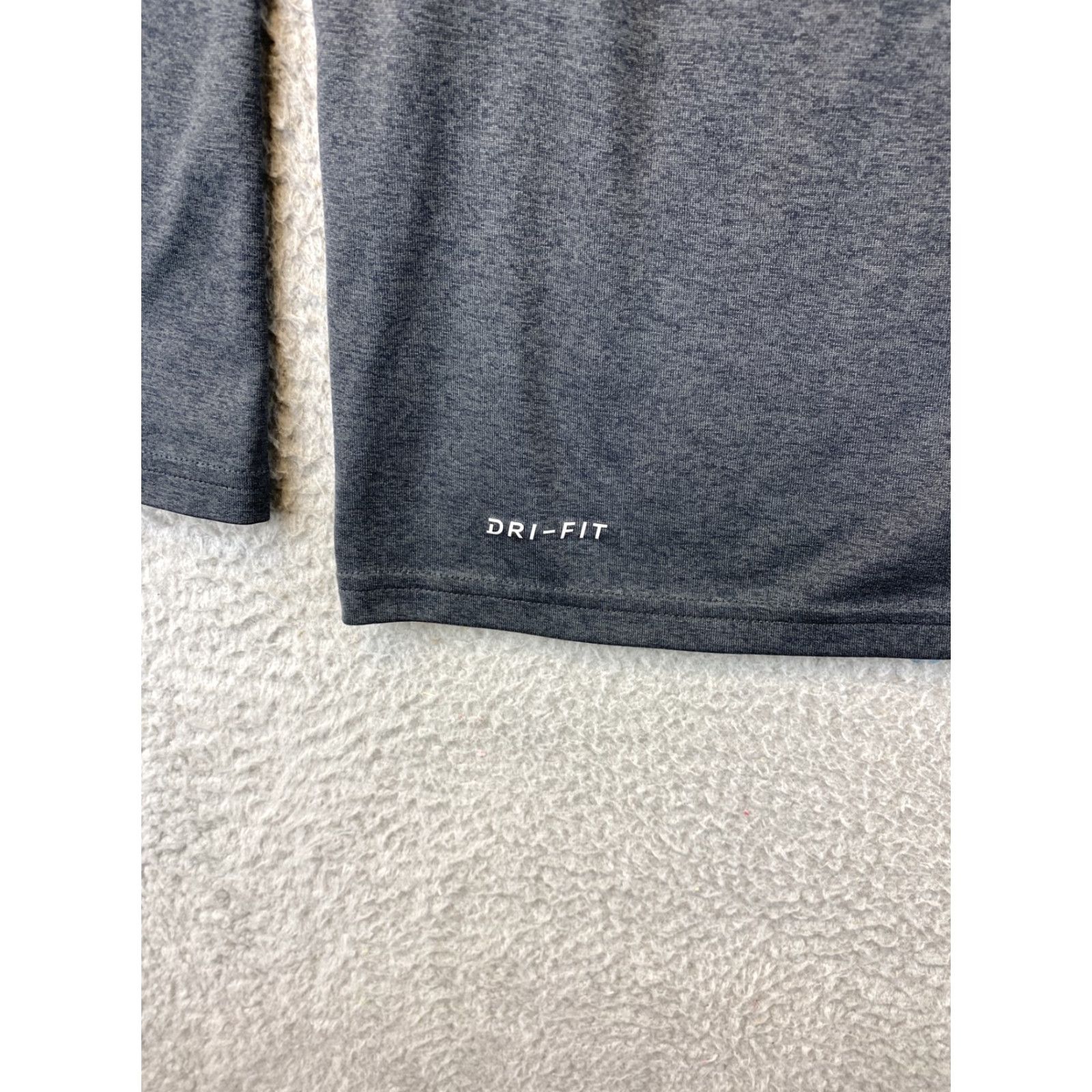 Nike Nike Dri-Fit Shirt Mens Large Short Sleeve Gray Athletic Cut T Shirt Size US L / EU 52-54 / 3 - 3 Thumbnail