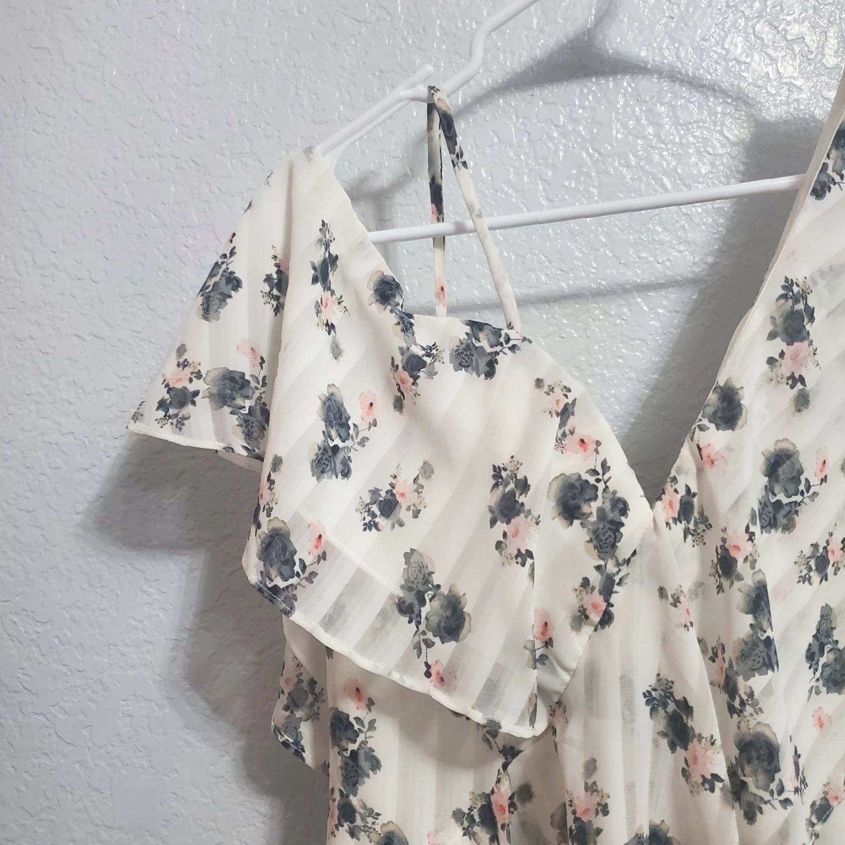 ELLIATT VINTAGE Elliatt Dress Women XS Ivory Bloom Floral Print Asymmetrical Layered Ruffle Mini Size XS / US 0-2 / IT 36-38 - 7 Thumbnail
