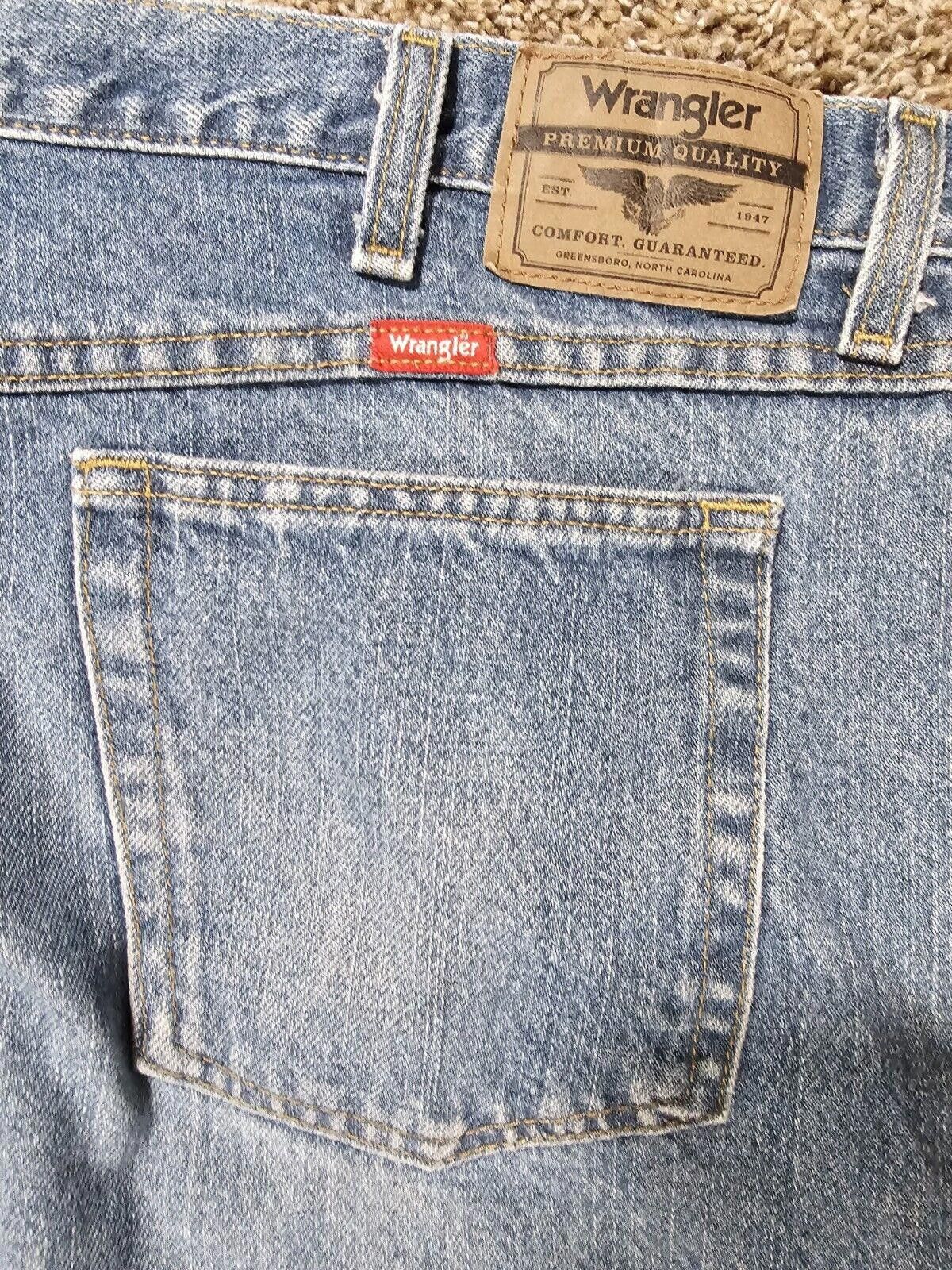 Wrangler Wrangler Premium Denim Men's 44x30 Light Stonewash 96501DS Size US 44 / EU 60 - 7 Thumbnail