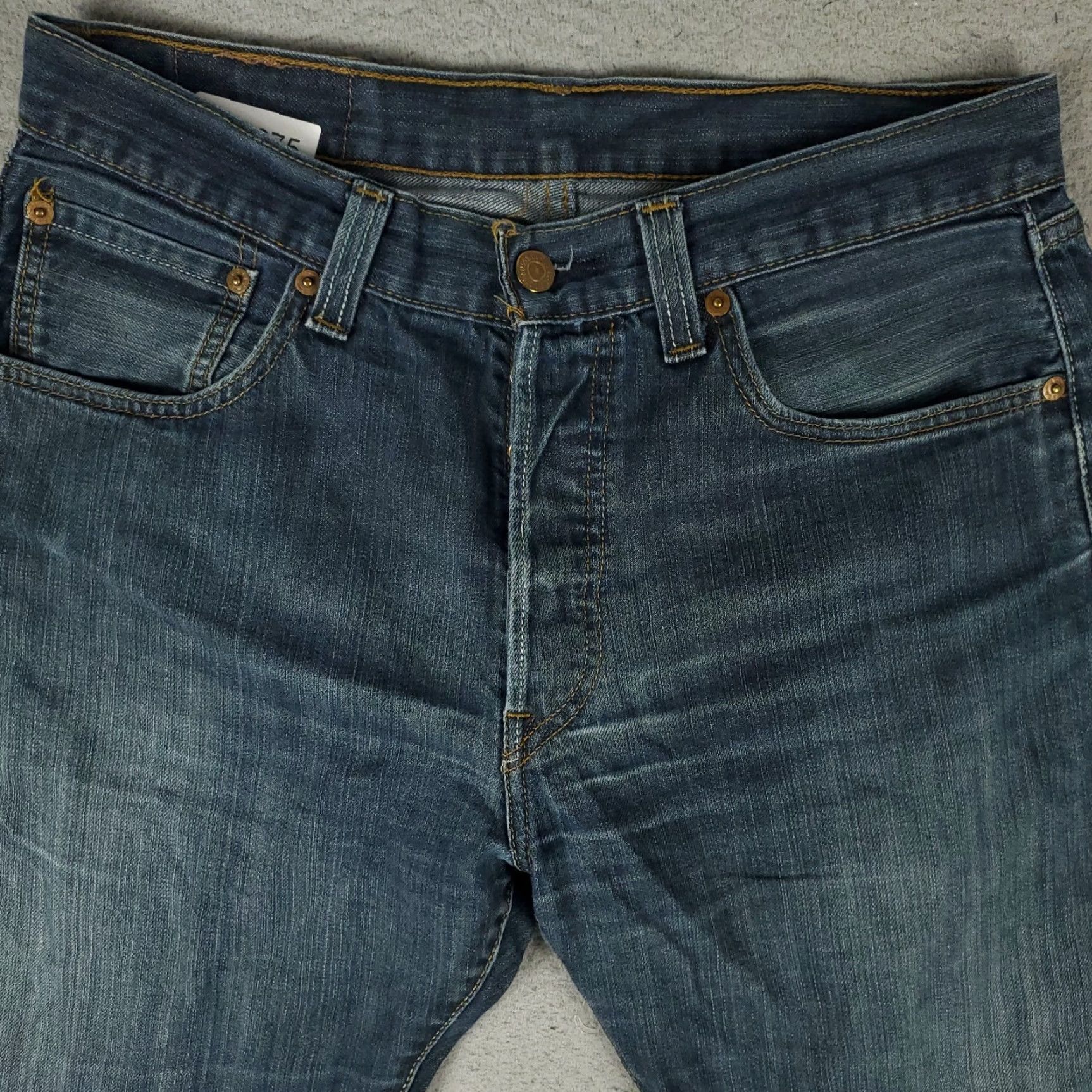 Levi's VINTAGE Levis 501 Jeans Mens Size 32x28 Blue Button Fly Straight Leg Denim Pants Size US 32 / EU 48 - 2 Thumbnail