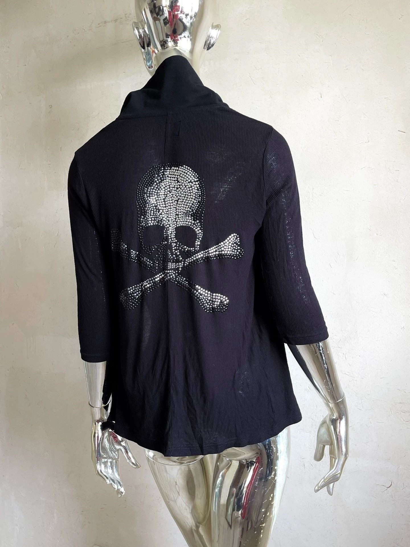 Roen roen x semanticdesign Vntg Skull Rhinestone DB Knit Cardi Size US M / EU 48-50 / 2 - 1 Thumbnail
