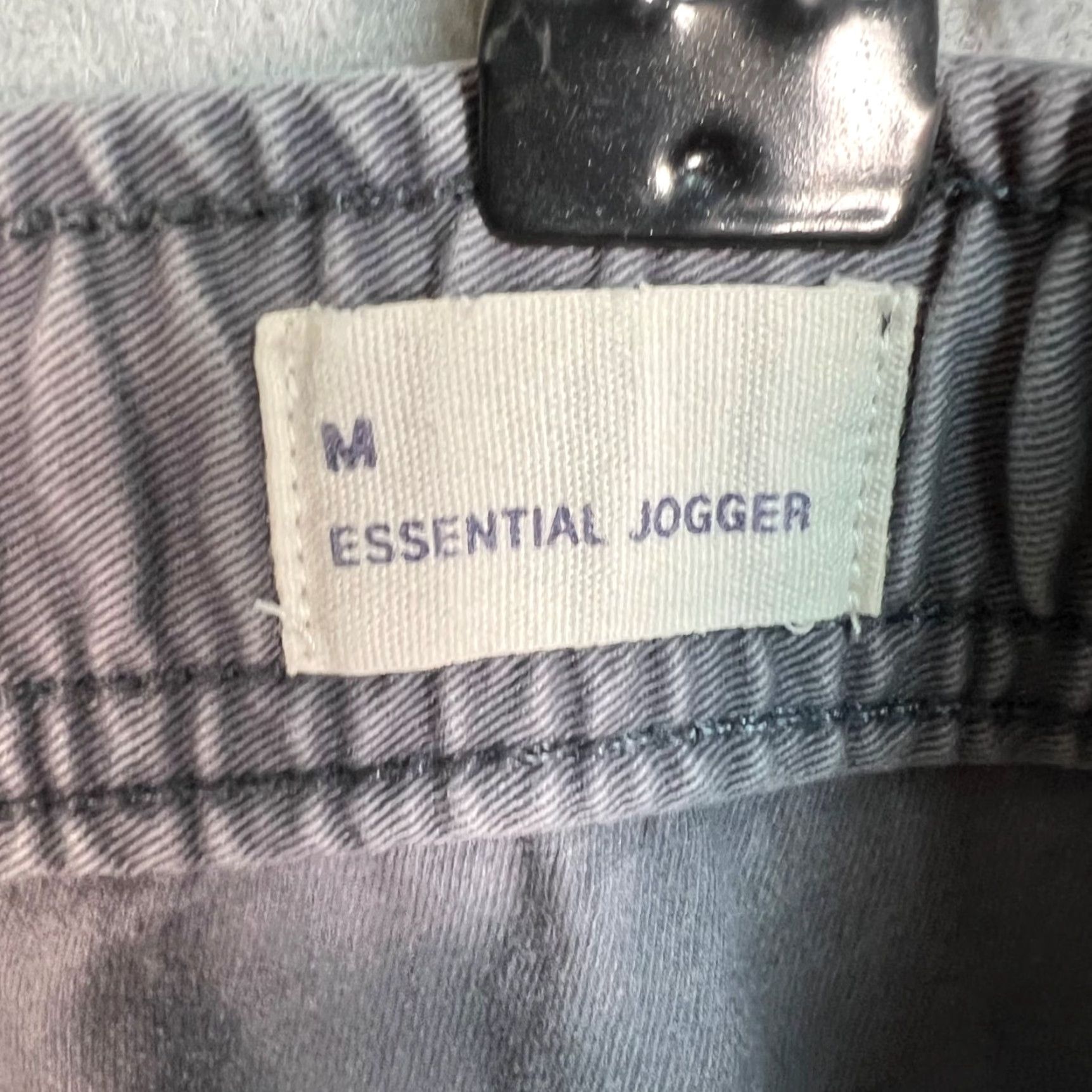 Gap Gap Jogger Pants Mens Size M Essential Gray Cotton Blend Drawstring Activewear Tapered Inseam 29" Elastic Waist Casual Size US 31 - 4 Thumbnail