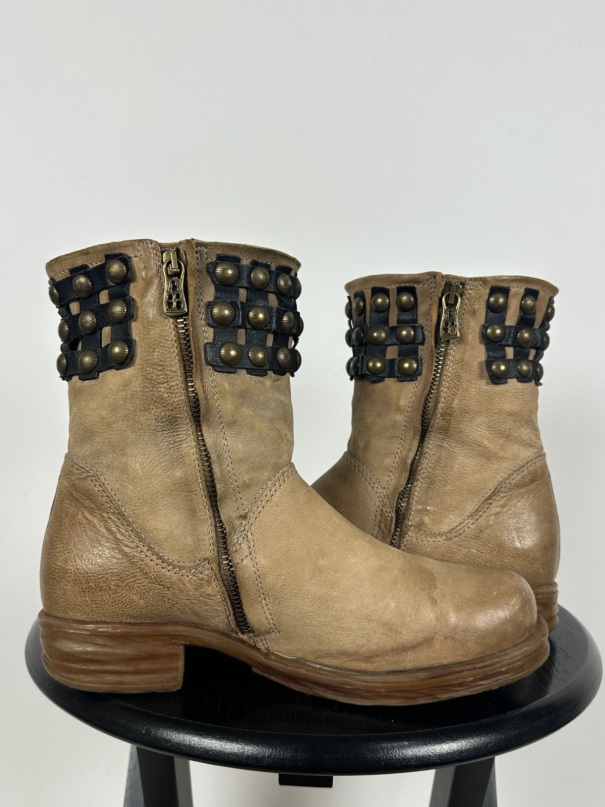 A.S.98 A.S.98. Airstep Beige Leather Studded Biker Ankle Boots Size US 7 / IT 37 - 8 Thumbnail