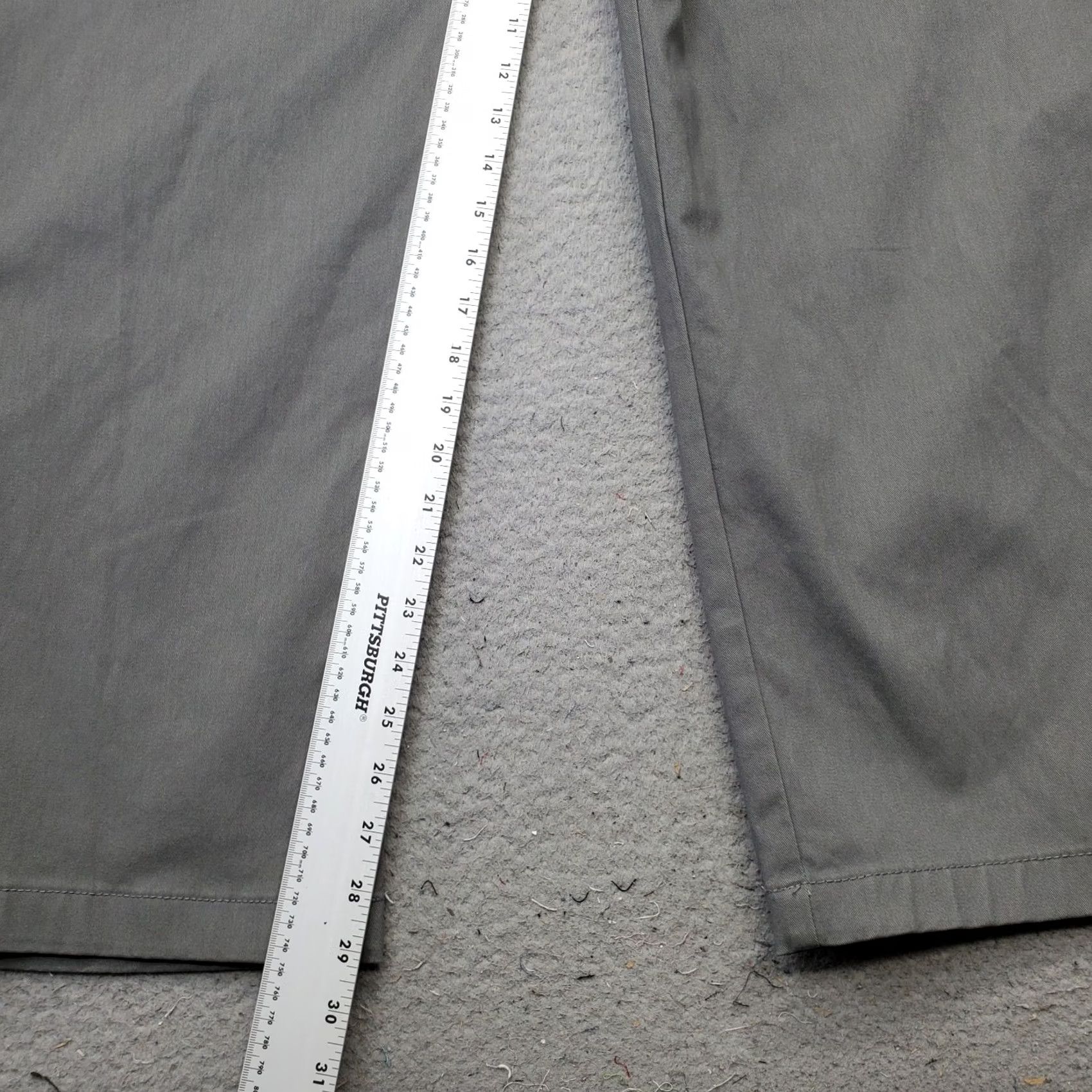 Izod IZOD Pants Mens 46x30 Gray Performance Stretch Non-Iron Flat Front Straight Leg Shirt Size US 30 / EU 46 - 4 Thumbnail