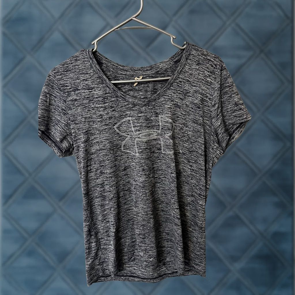 Under Armour Under Armour Tech Big Logo Short Sleeve Tee Women M Gray Logo Shirt Athletic Tops Short Sleeve Size 32" / US 10 / IT 46 - 1 Thumbnail
