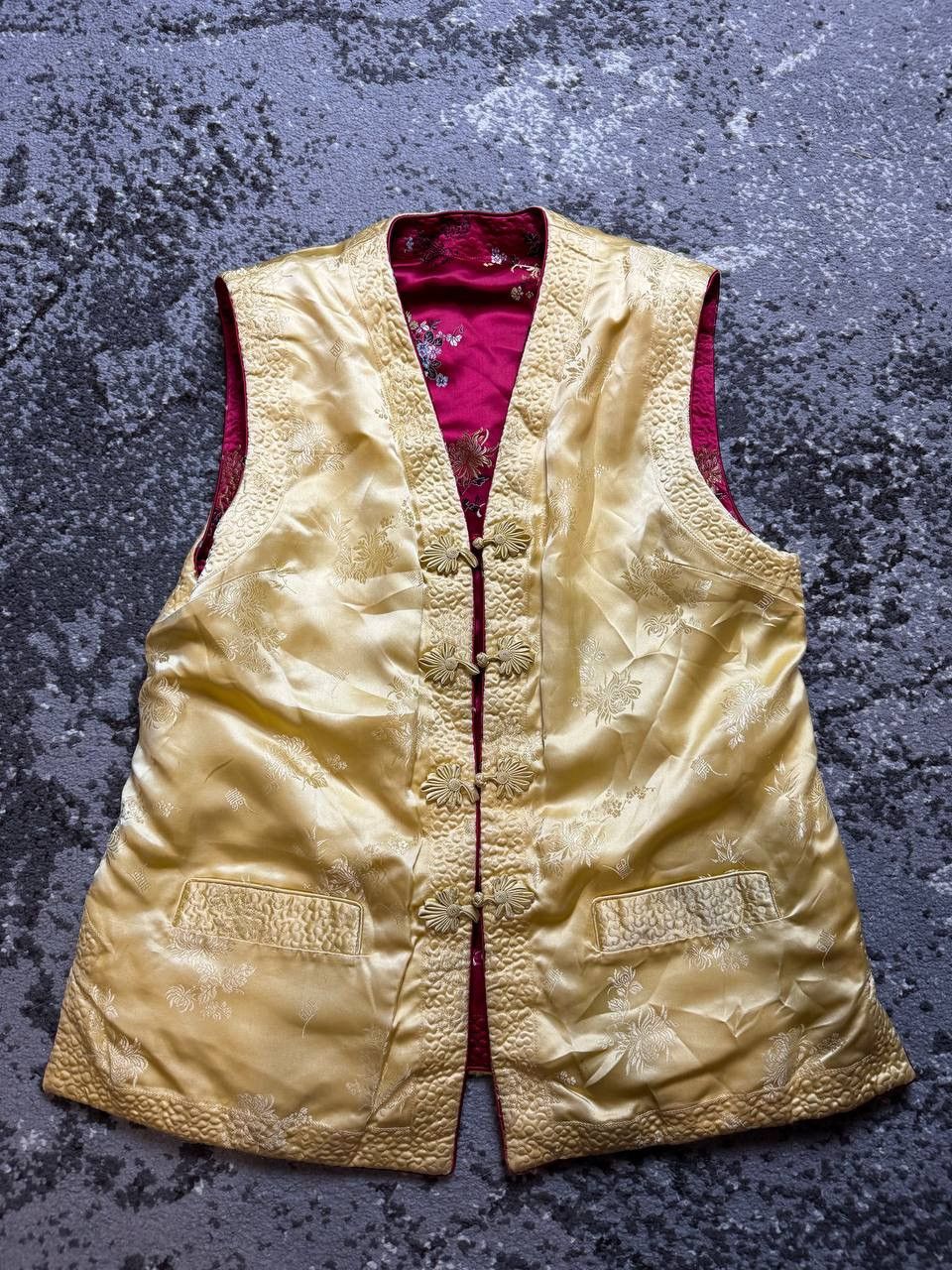 Japanese Brand × Vintage Vintage Reversible Satin Chinese Padded Waistcoat Gilet Vest Size L / US 10 / IT 46 - 10 Thumbnail