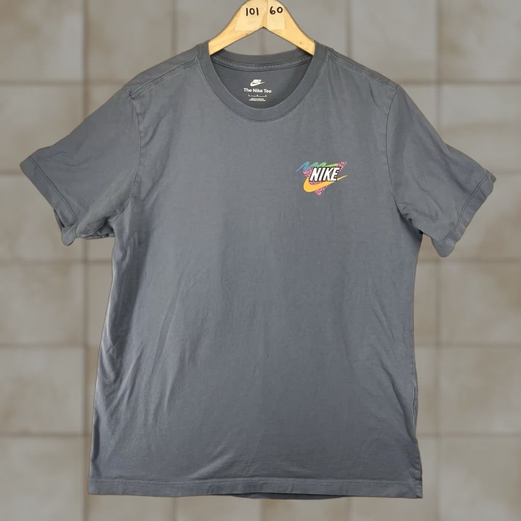Nike Nike Pug Beach Volleyball Retro 90s Graphic T-Shirt Mens Large Blue Nike Logo Crew Neck Short Sleeve Graphic Print Vintage No N/A Size US L / EU 52-54 / 3 - 1 Thumbnail