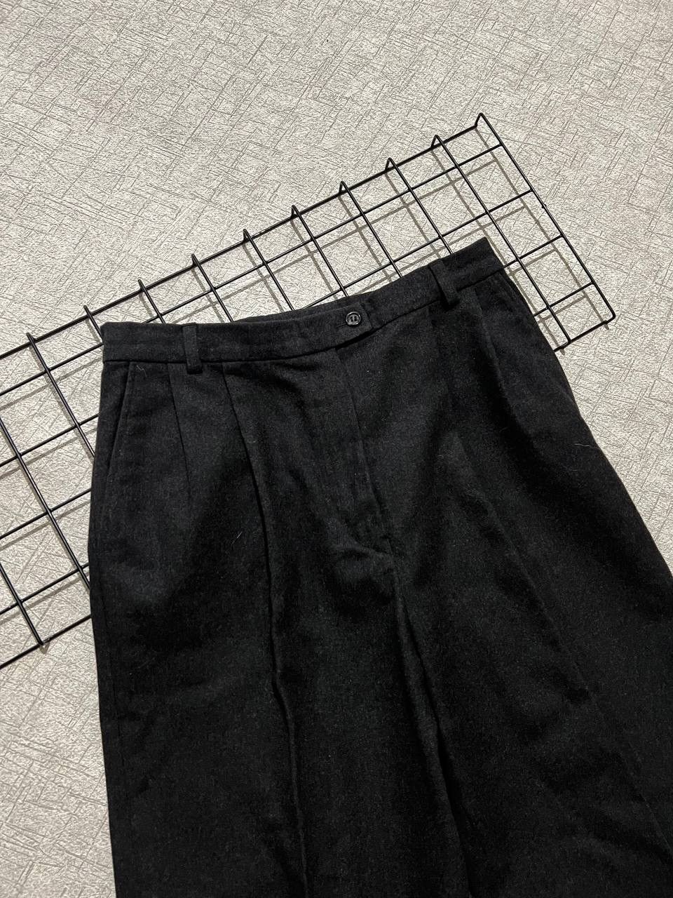 Burberry Vintage Burberrys Wool Casual Trousers Size 25" / US 0 / IT 36 - 2 Thumbnail