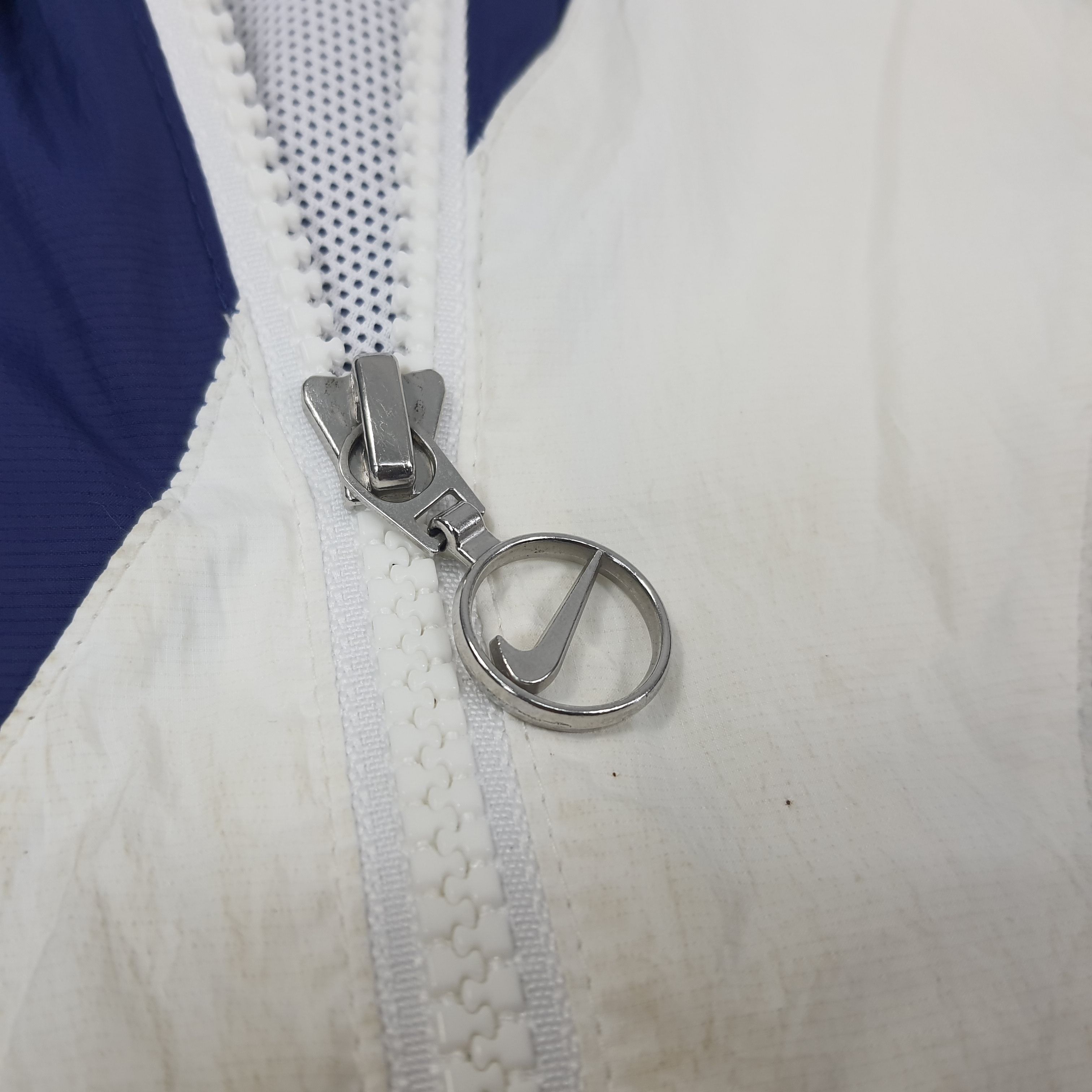 Nike × Vintage Vintage Nike Training Sports Jacket C229N22 Size US XL / EU 56 / 4 - 7 Thumbnail