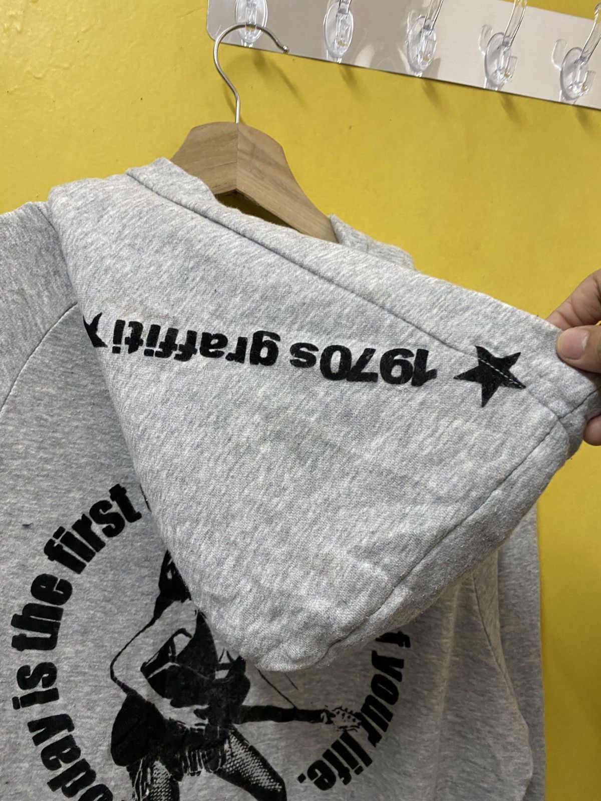 The Unbranded Brand Shake Shake hoodie Big Logo Size S / US 4 / IT 40 - 7 Thumbnail