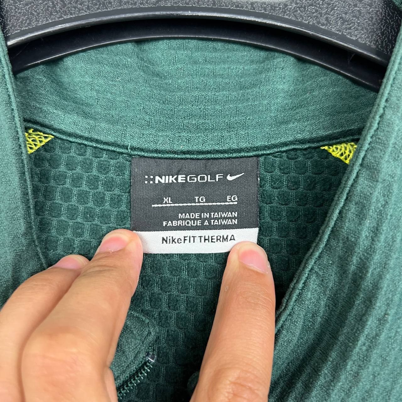 Nike Nike Golf Oregon Ducks XL NikeFit Therma 1/4 Zip Pullover Size US XL / EU 56 / 4 - 2 Thumbnail