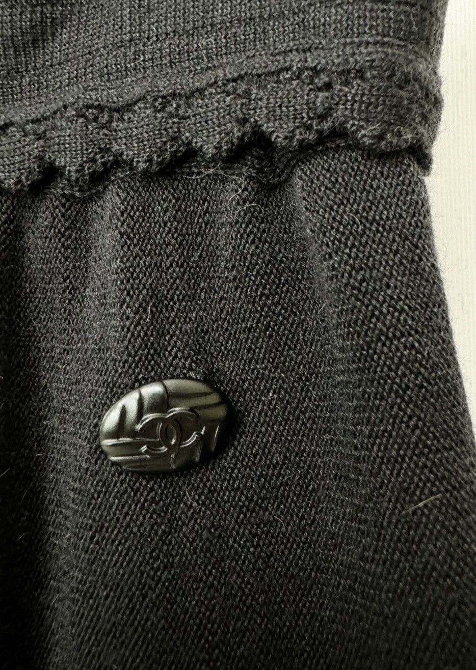 Chanel Chanel knitted skirt Size 38" / US 16 / IT 52 - 2 Thumbnail