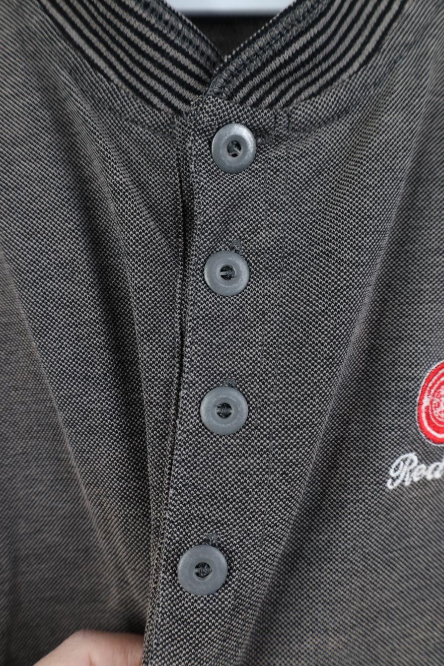 Vintage Vintage 90s Sun Faded Red Wings Hockey Knit Henley T-Shirt Size US XL / EU 56 / 4 - 5 Thumbnail