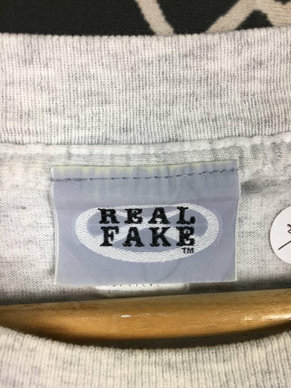 Vintage Vtg Real Fake Metallic Rectangle Print Single Stitch Tee Size US L / EU 52-54 / 3 - 10 Thumbnail