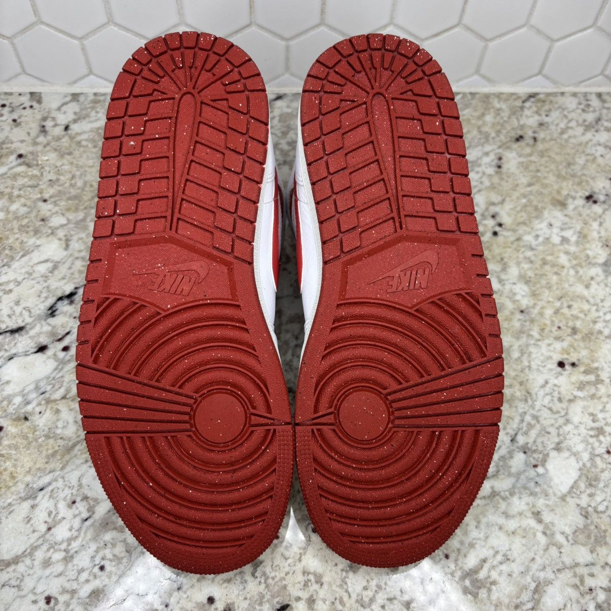 Jordan Brand Size 8 - Air Jordan 1 SE Mid White Dune Red Clean W/Box Size US 8 / EU 41 - 10 Thumbnail