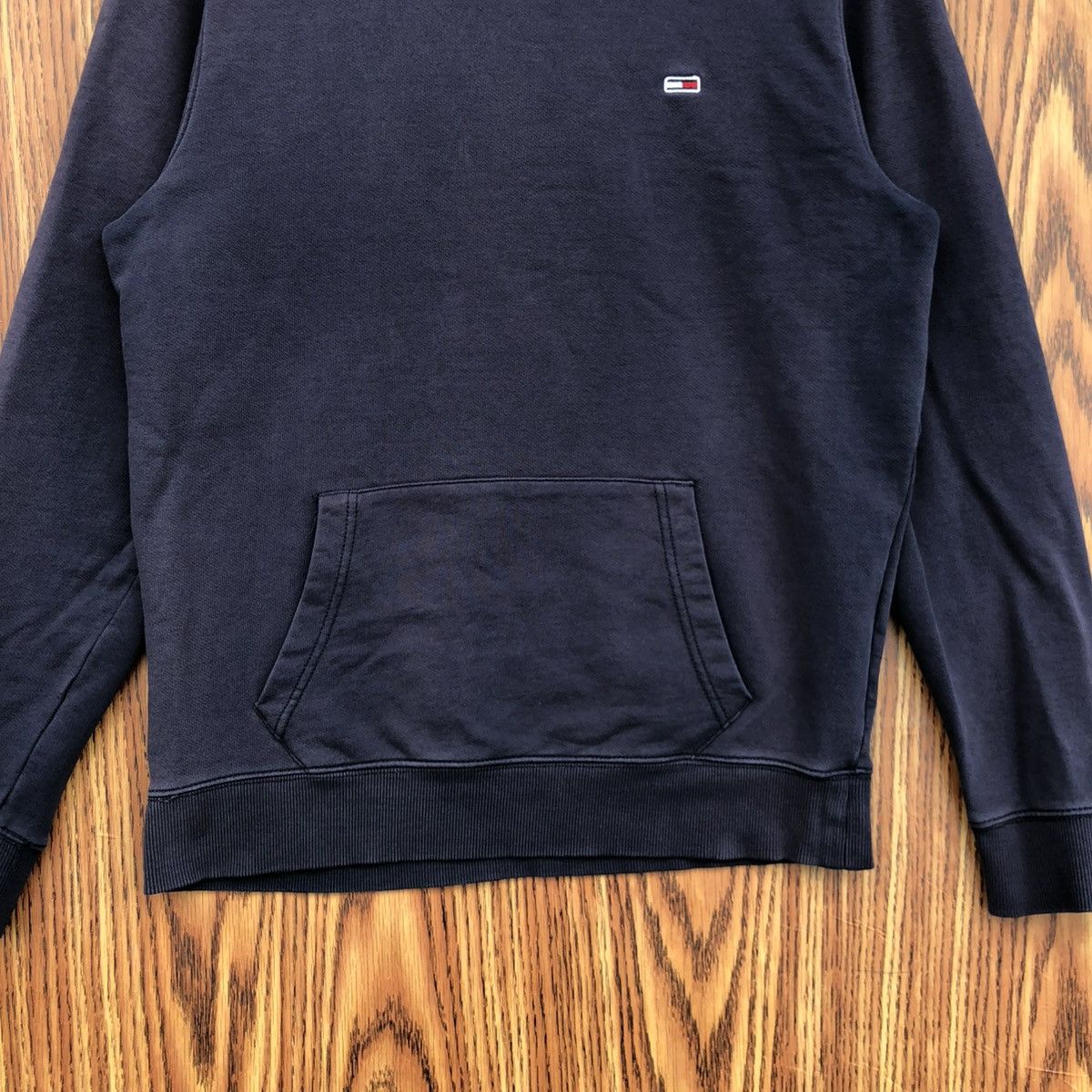 Tommy Hilfiger Vintage Tommy Jeans by Tommy Hilfiger Hoodie Faded pullover Size US M / EU 48-50 / 2 - 5 Thumbnail