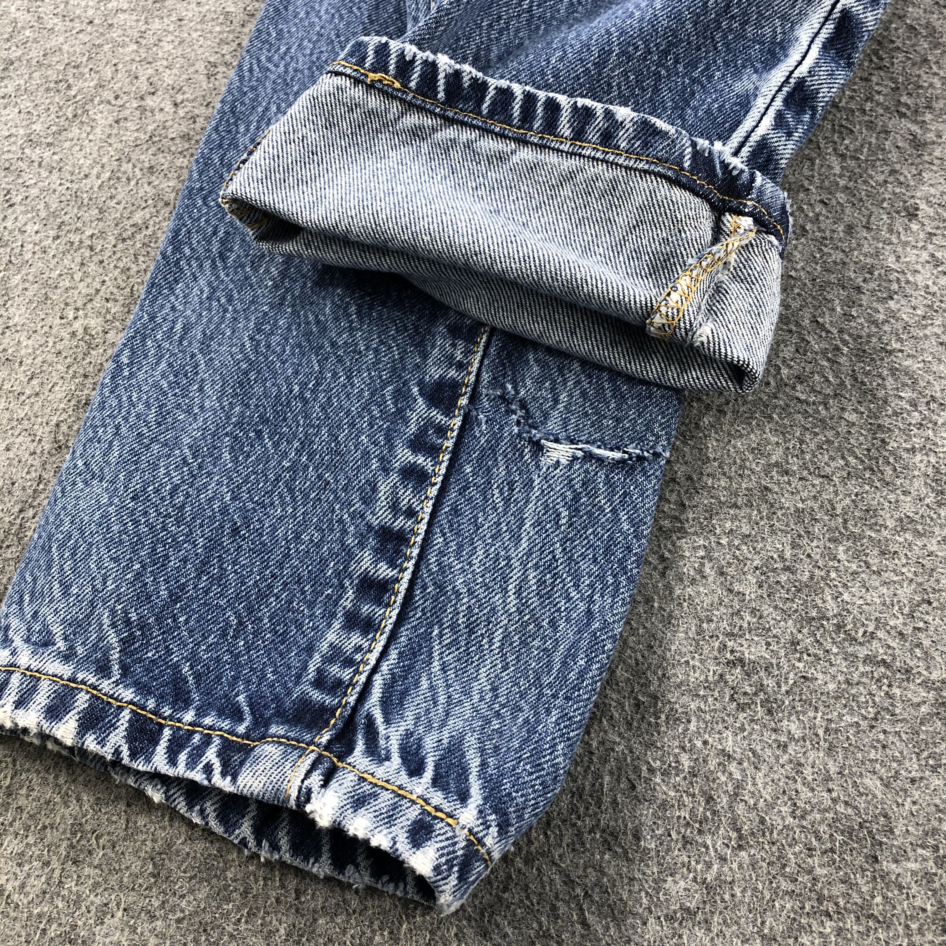 Levi's × Vintage 90s Vintage Blue Wash Levis 550 Jeans-JM1732 Size US 28 / EU 44 - 7 Thumbnail