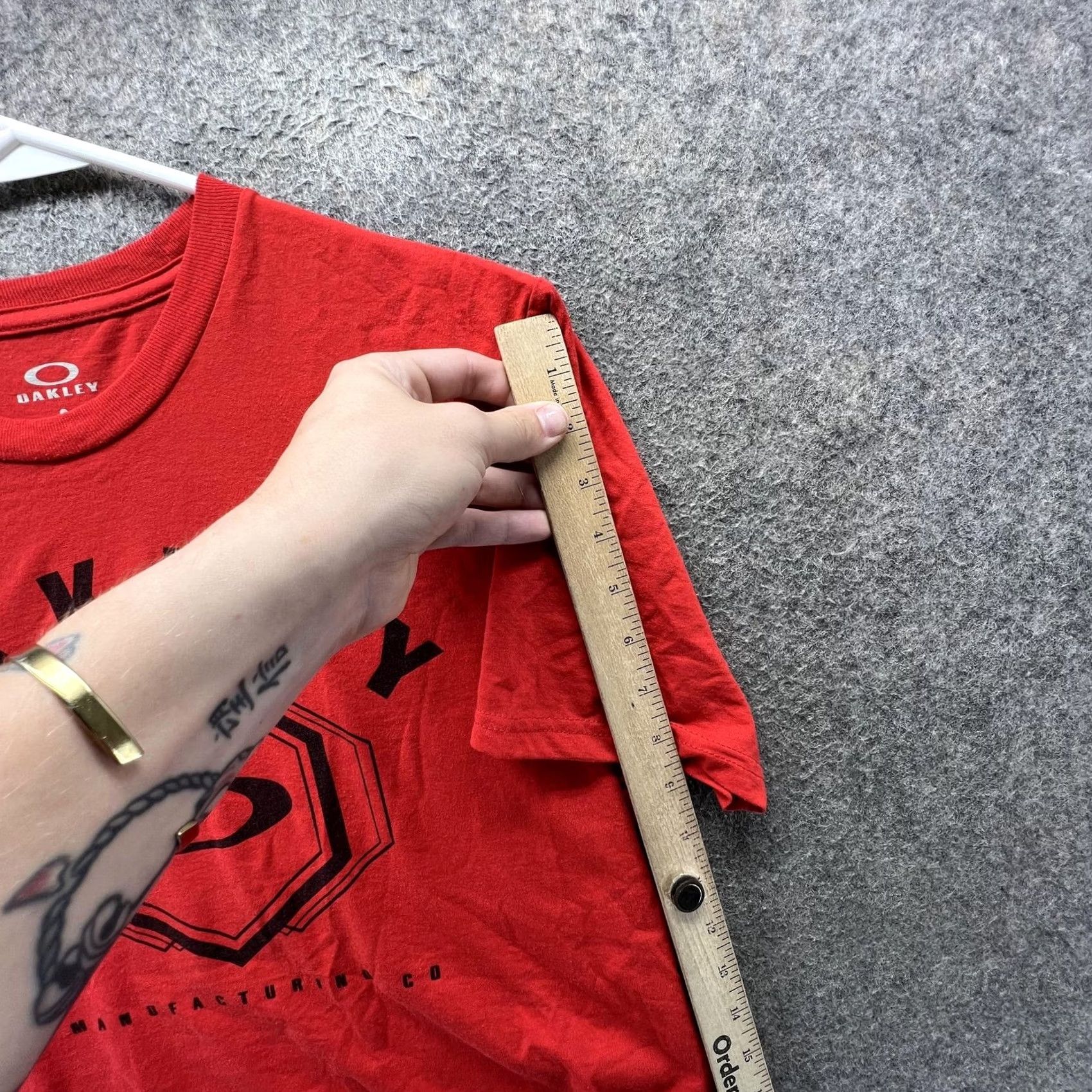 Oakley Oakley Shirt Mens Medium Red Hydrolix Logo Graphic Tee Tagless Sports Active Size US M / EU 48-50 / 2 - 4 Thumbnail
