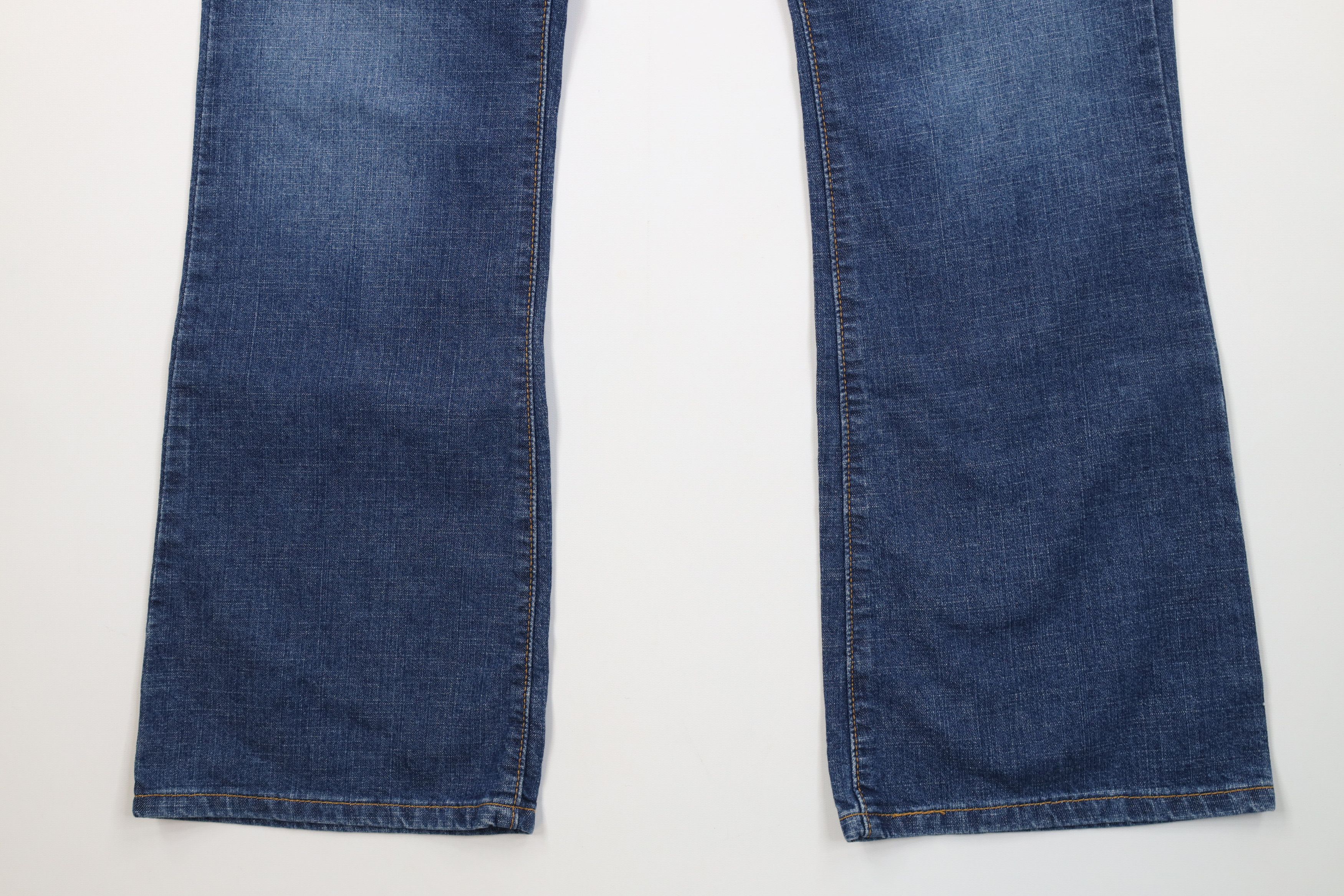 Levi's Vintage Y2K 2004 Levis 515 Flared Wide Leg Boot Cut Jeans Size 34" / US 12 / IT 48 - 4 Thumbnail