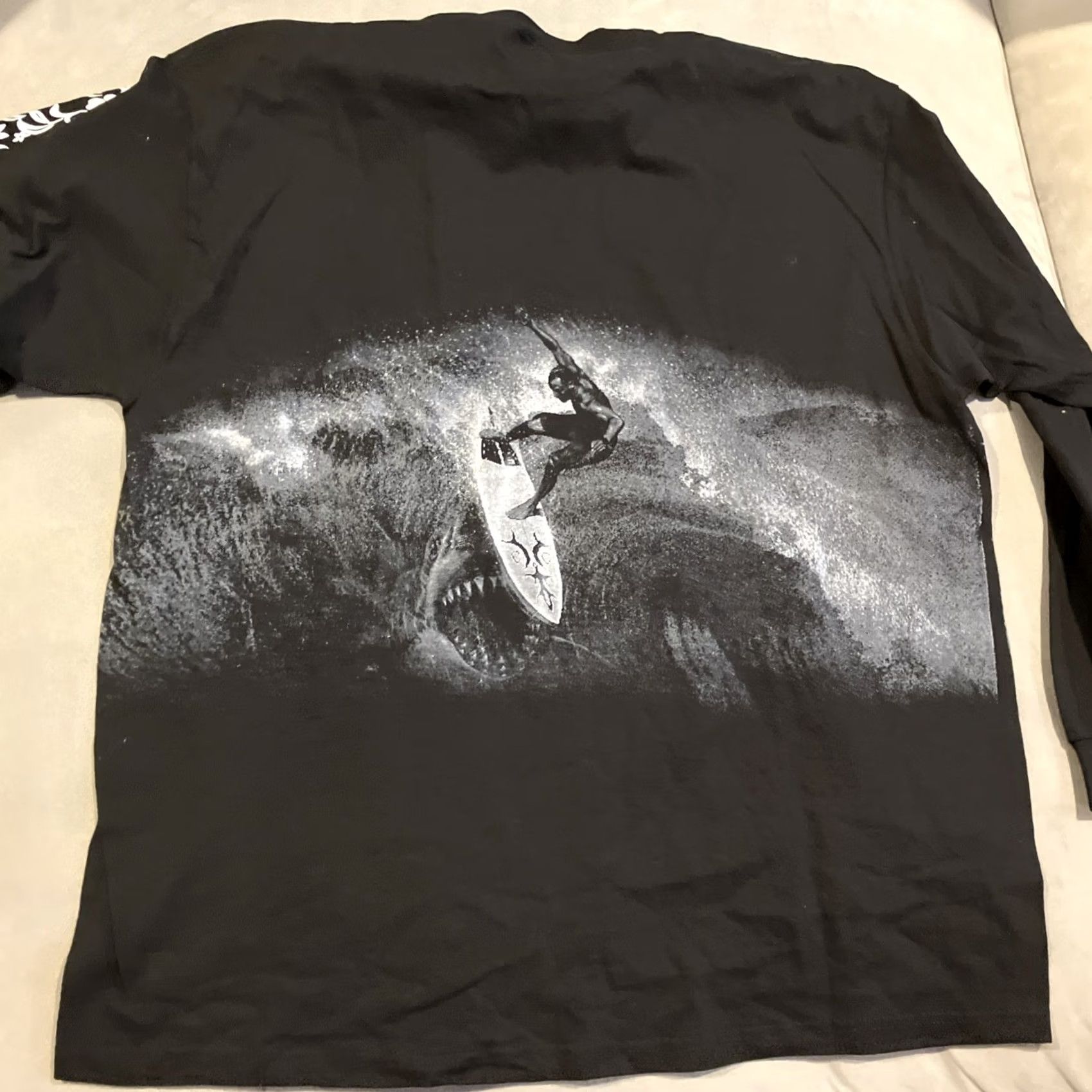 Delta VINTAGE Delta Surfing All Over Print Long Sleeve T Shirt XL Men Black Maui Hawaii Size US XL / EU 56 / 4 - 5 Thumbnail