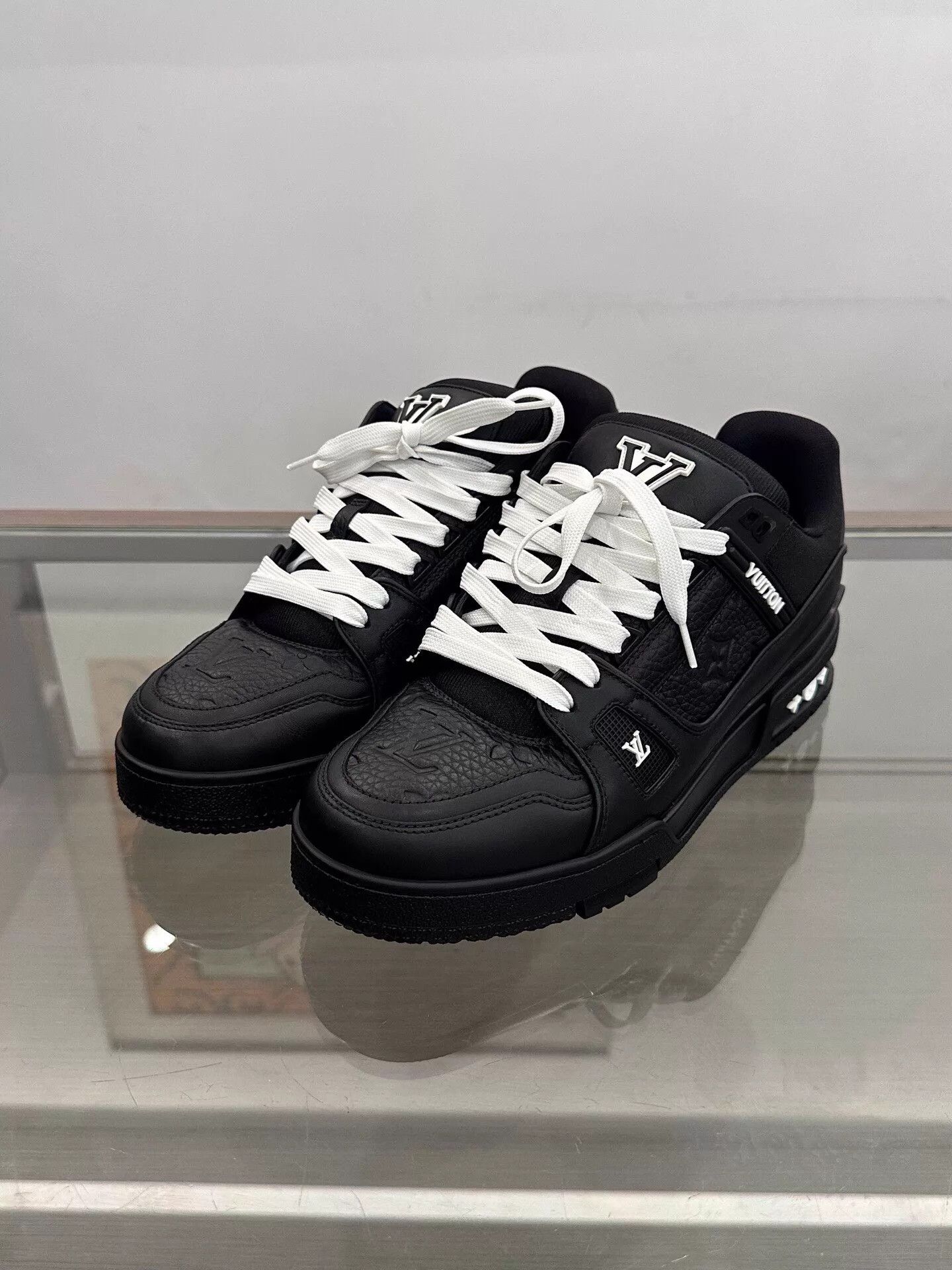 Louis Vuitton LV Embossed Monogram Black Trainer Men's UK6.5 (40.5) Size US 7.5 / EU 40-41 - 1 Thumbnail