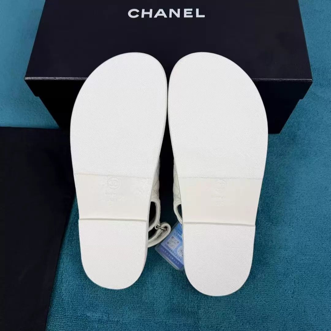 Chanel Chanel 25S Shiny Lambskin Velcro Slide Ivory 39 Size US 8.5 / IT 38.5 - 5 Thumbnail