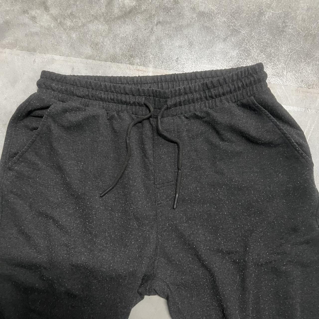 Vintage Vintage Y2K/2000s Black Loungewear Essential Sweatpants with drawstring waistband and pockets! Size US 34 / EU 50 - 2 Thumbnail