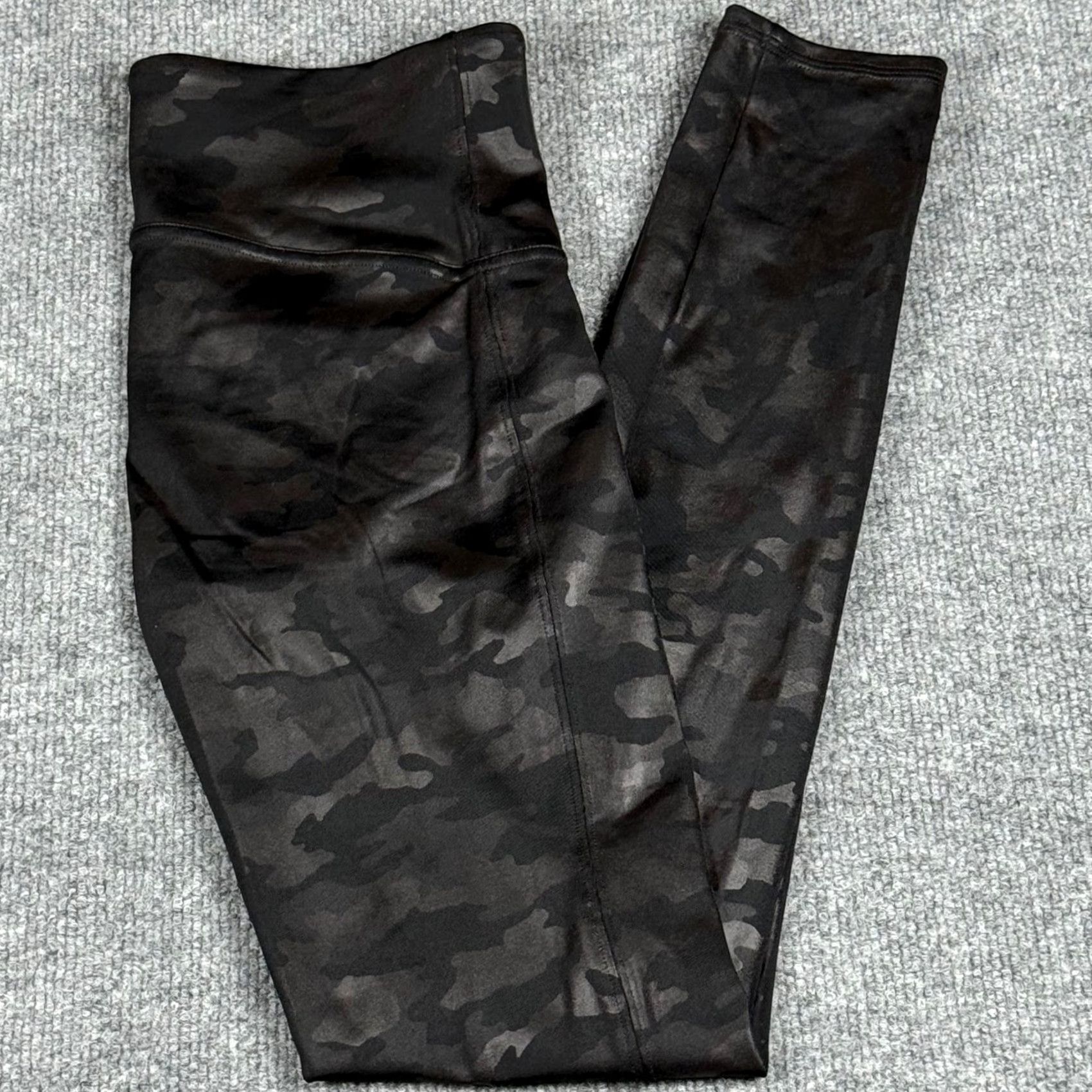 Spanx SPANX Black Camo High Waisted Ponte Knit Leggings Pants M/M Stretch Slimming Athleisure Womens Size 32" / US 10 / IT 46 - 2 Thumbnail